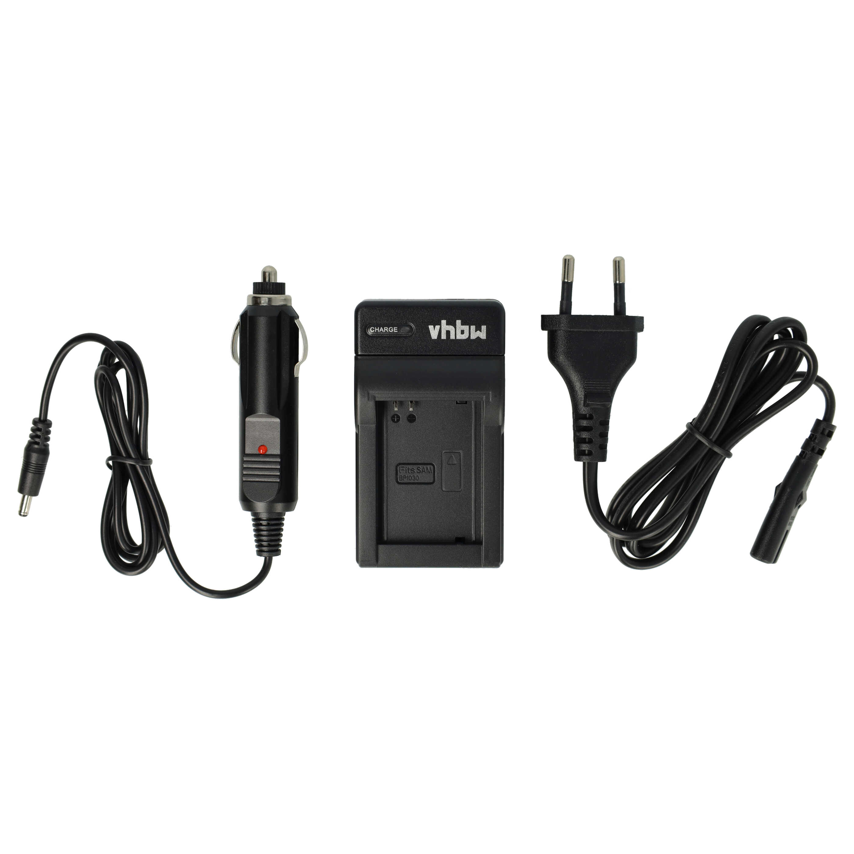 Foto eines schwarzen Kamerag chargers, Auto Adapters und Netzsteckers auf weißem Hintergrund.