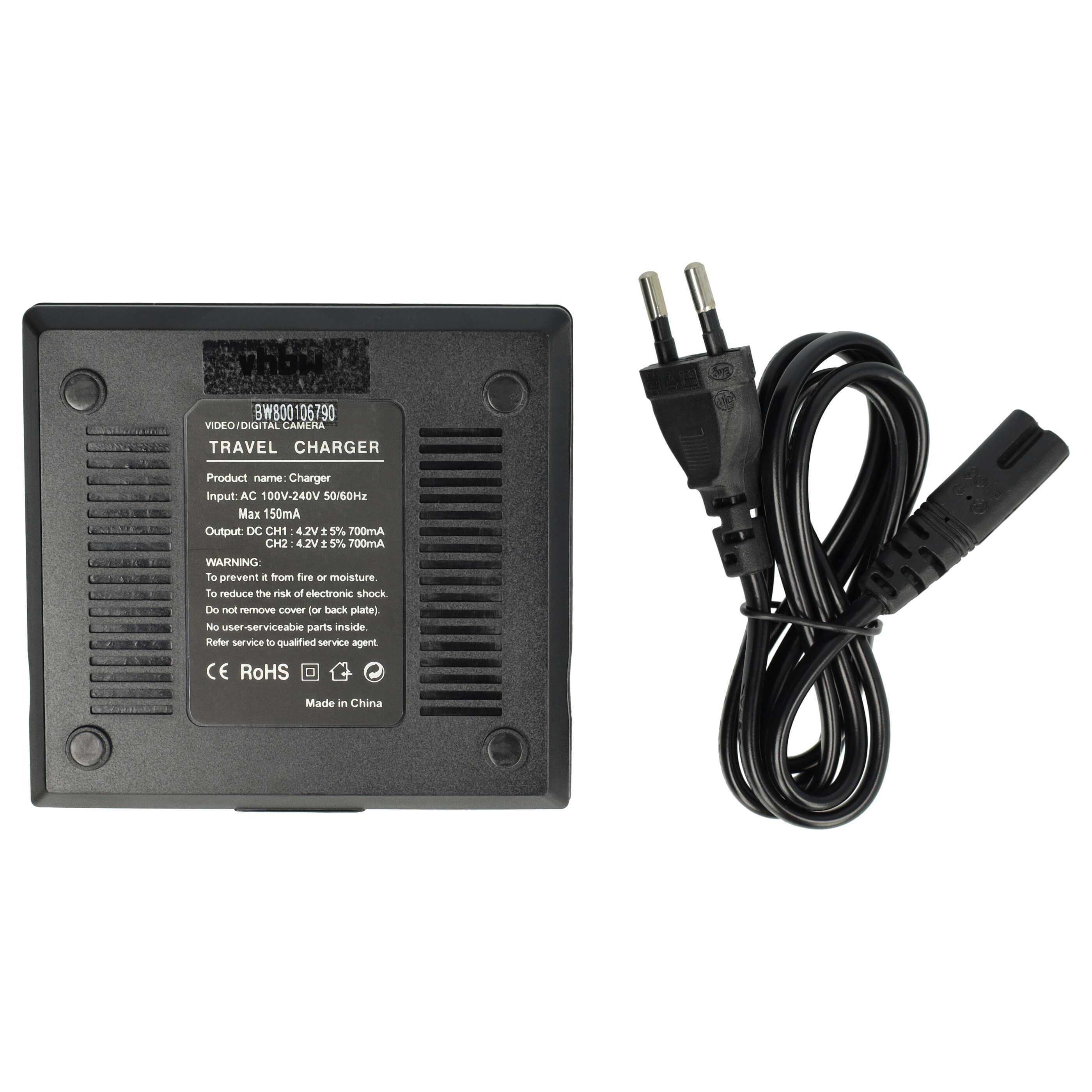 Ein schwarzes Reise-Ladegerät mit Netzkabel und Stecker auf weißem Hintergrund. Text auf dem Ladegerät zeigt Spezifikationen.