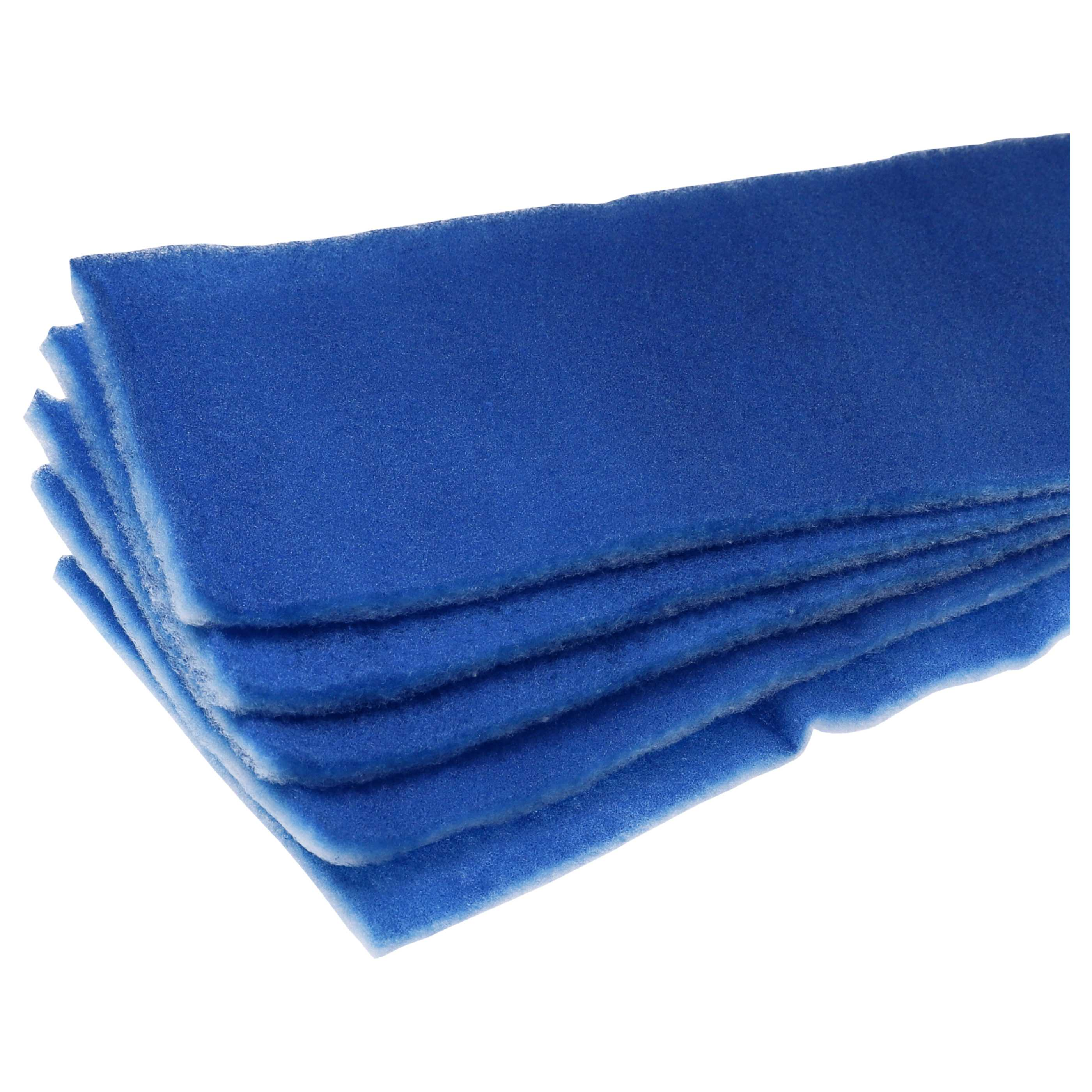Ein Stapel blauer, rechteckiger Filterpads. Sie bestehen aus einem porösen Material. Der Hintergrund ist weiß.