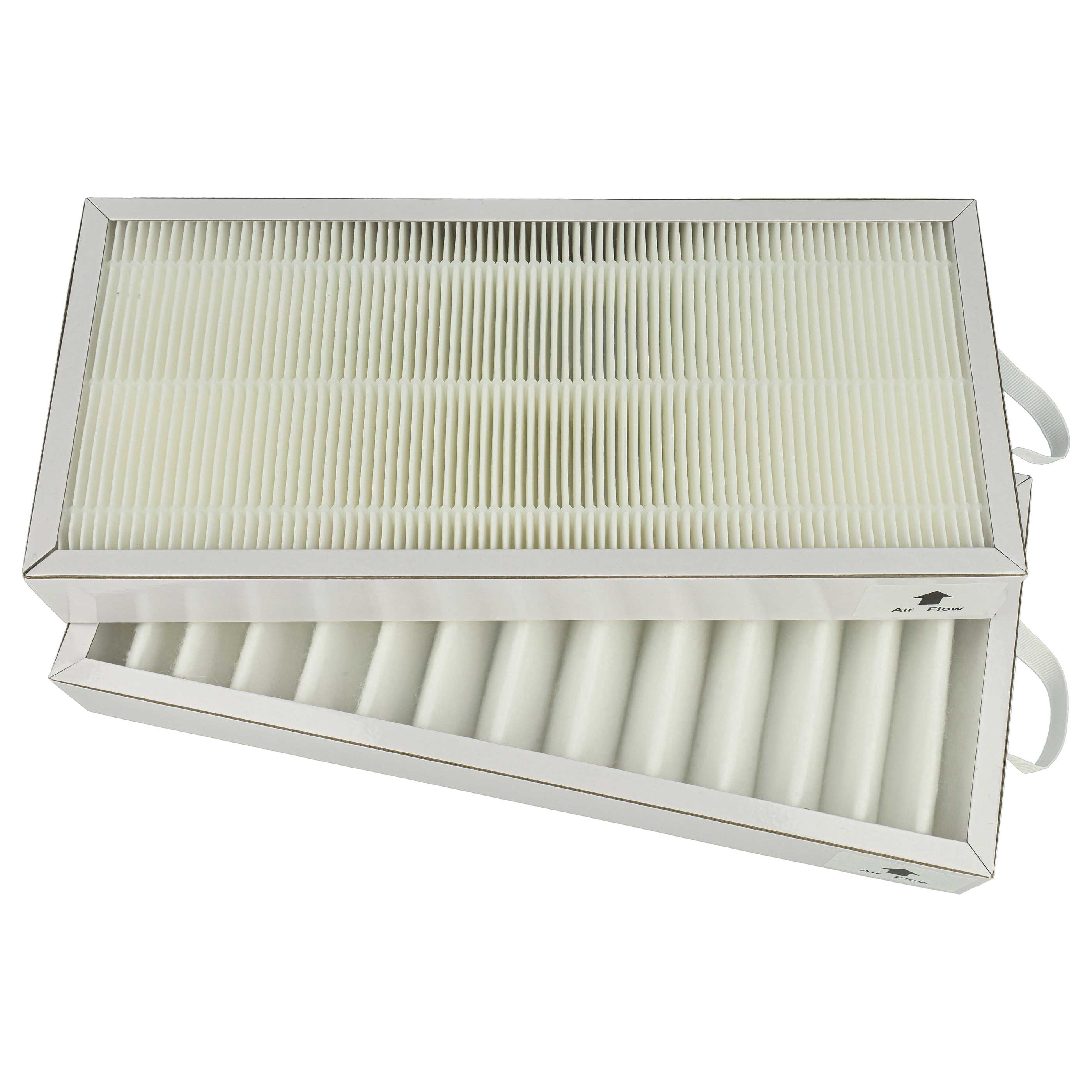 Zwei weiße Luftfilter. Der obere Filter ist flach, der untere ist offen angewinkelt. Beide haben ein plissiertes Design.