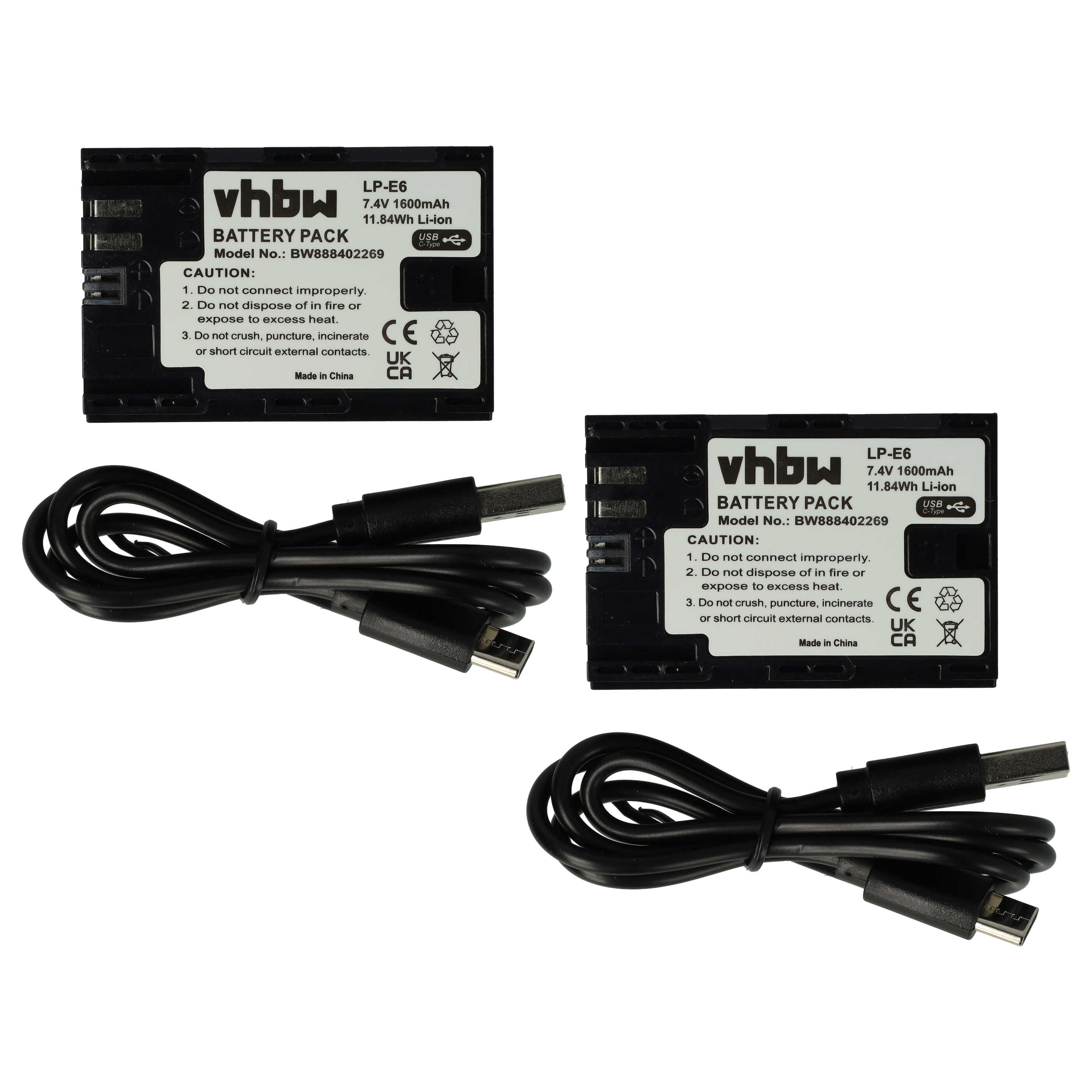 Zwei schwarze Akkus mit USB-Kabeln. Auf den Etiketten steht LP-E6, 7,4 V 1600 mAh und Vorsichtshinweise. Hergestellt in China.