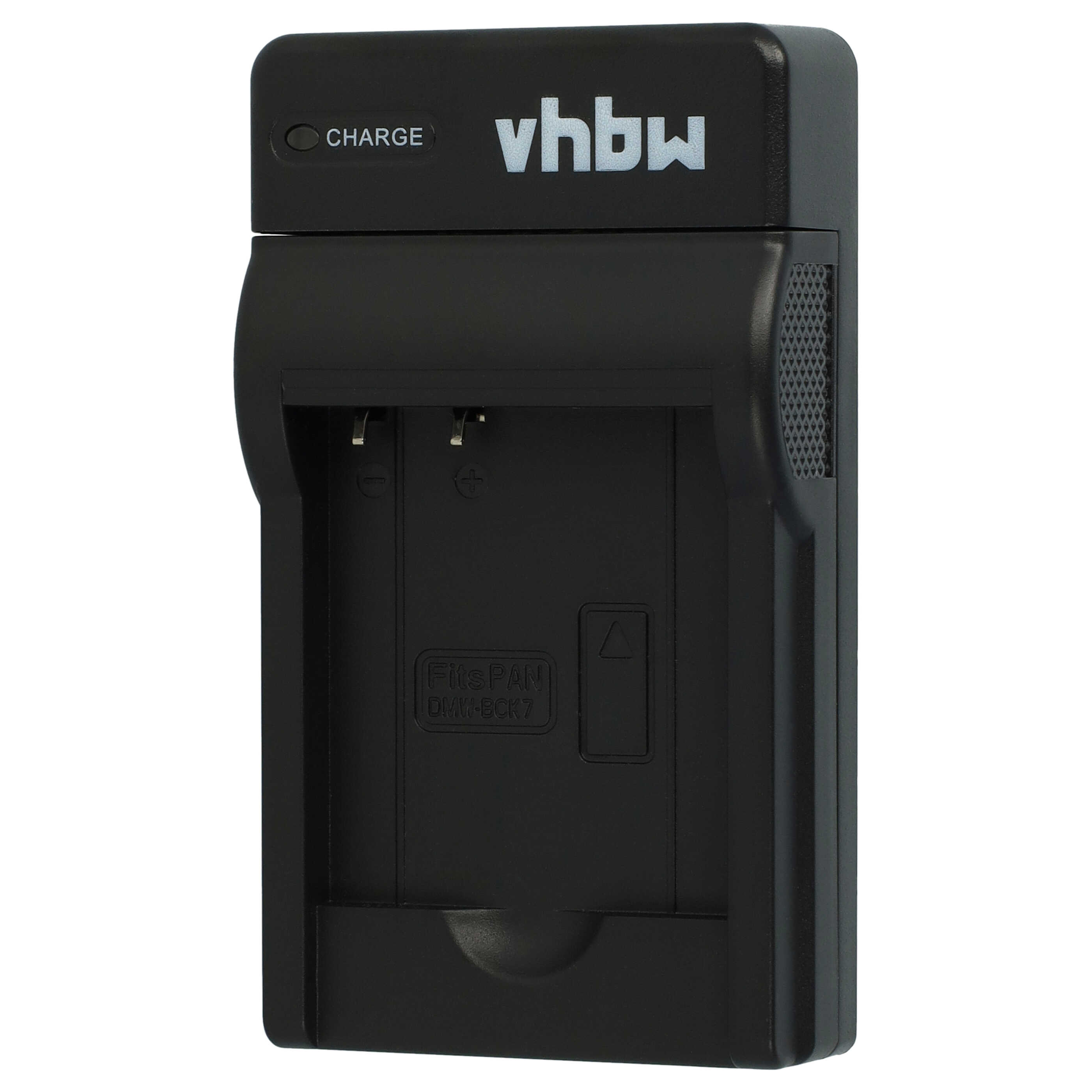 Schwarzes Batterieladegerät mit der Marke "vhbw". Mit Ladeanzeige und Steckplatz für eine Fits PAN DMW-BCK7 Batterie.