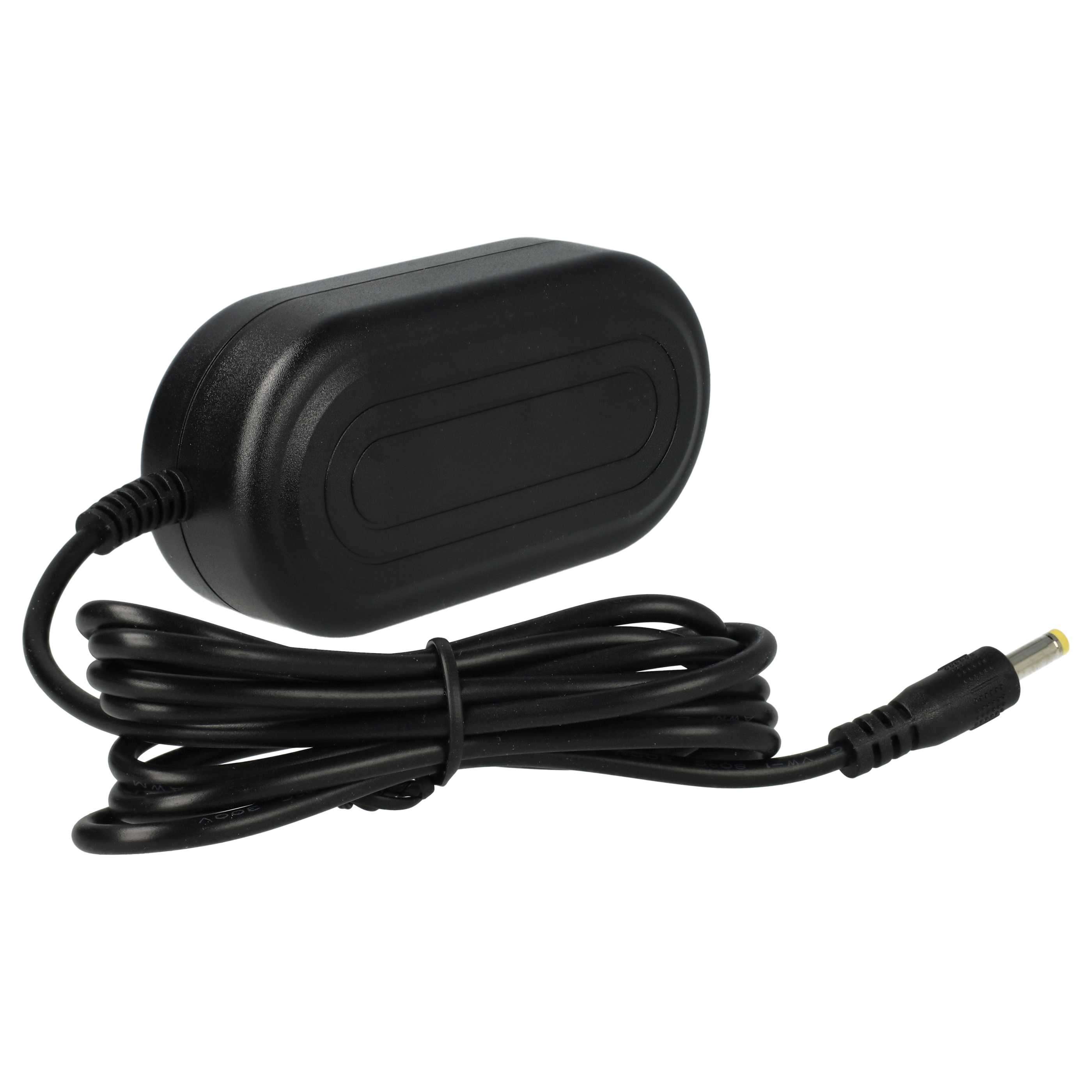 Ein schwarzes Netzteil mit einem schwarzen Kabel und einem gelbspitzigen Stecker. Es ist auf weißem Hintergrund.