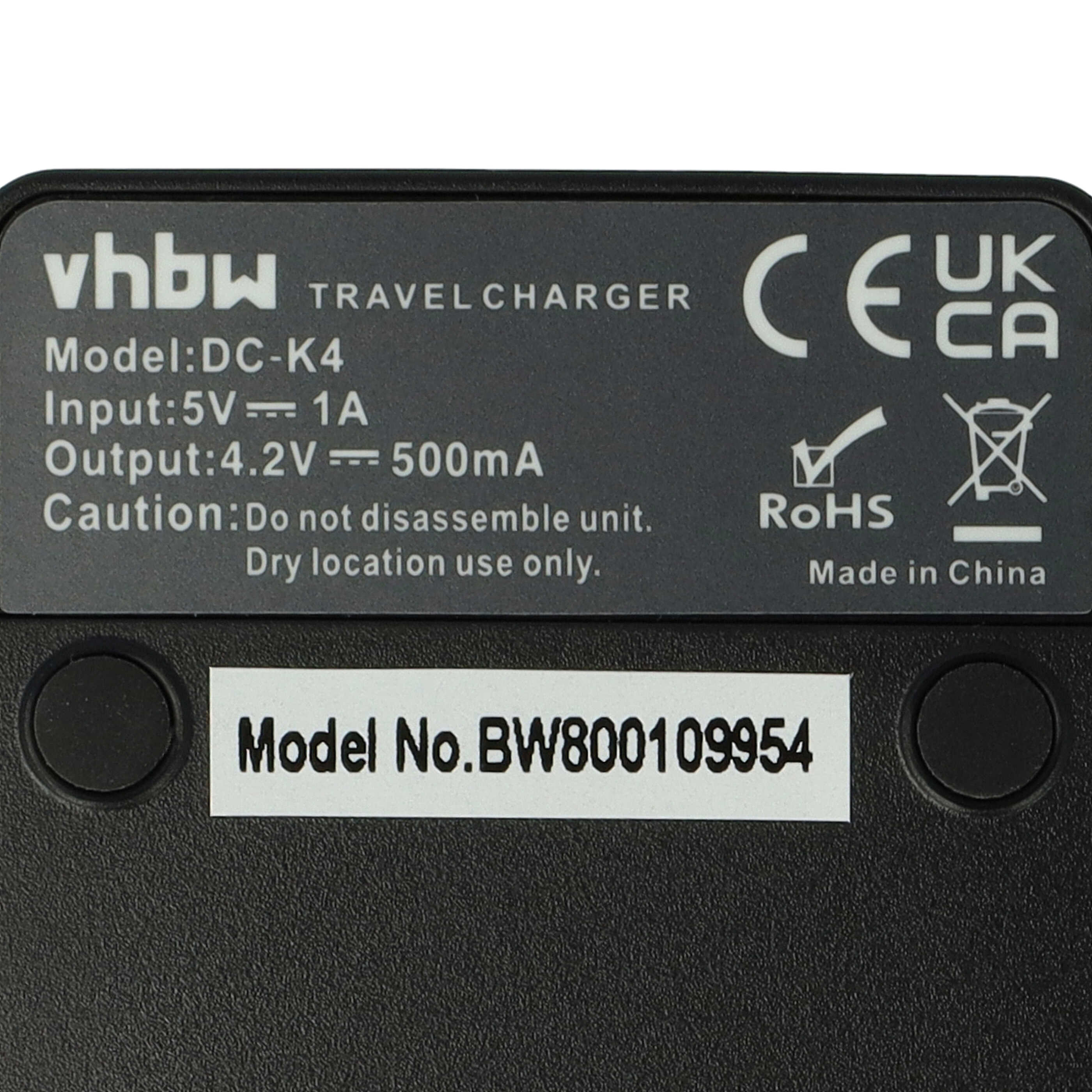 Schwarzes Reise-Ladegerät mit weißem Text. Liest: vhbw, Modell: DC-K4, Eingang: 5V=1A, Ausgang: 4,2V=500mA. Modell-Nr. BW800109954.
