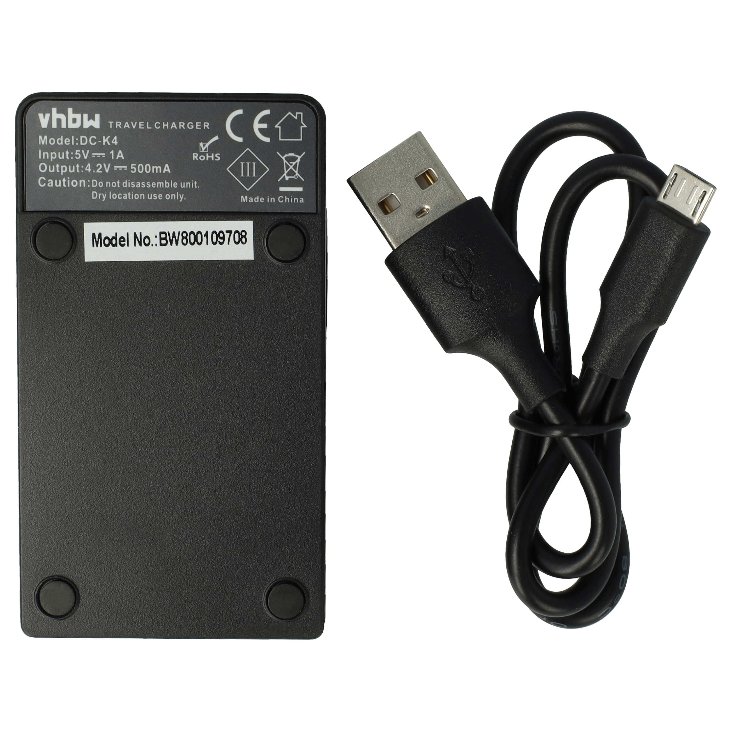 Ein schwarzes Ladegerät mit USB-Kabel. Das Ladegerät hat Textdetails und eine Modellnummer. Weißer Hintergrund.