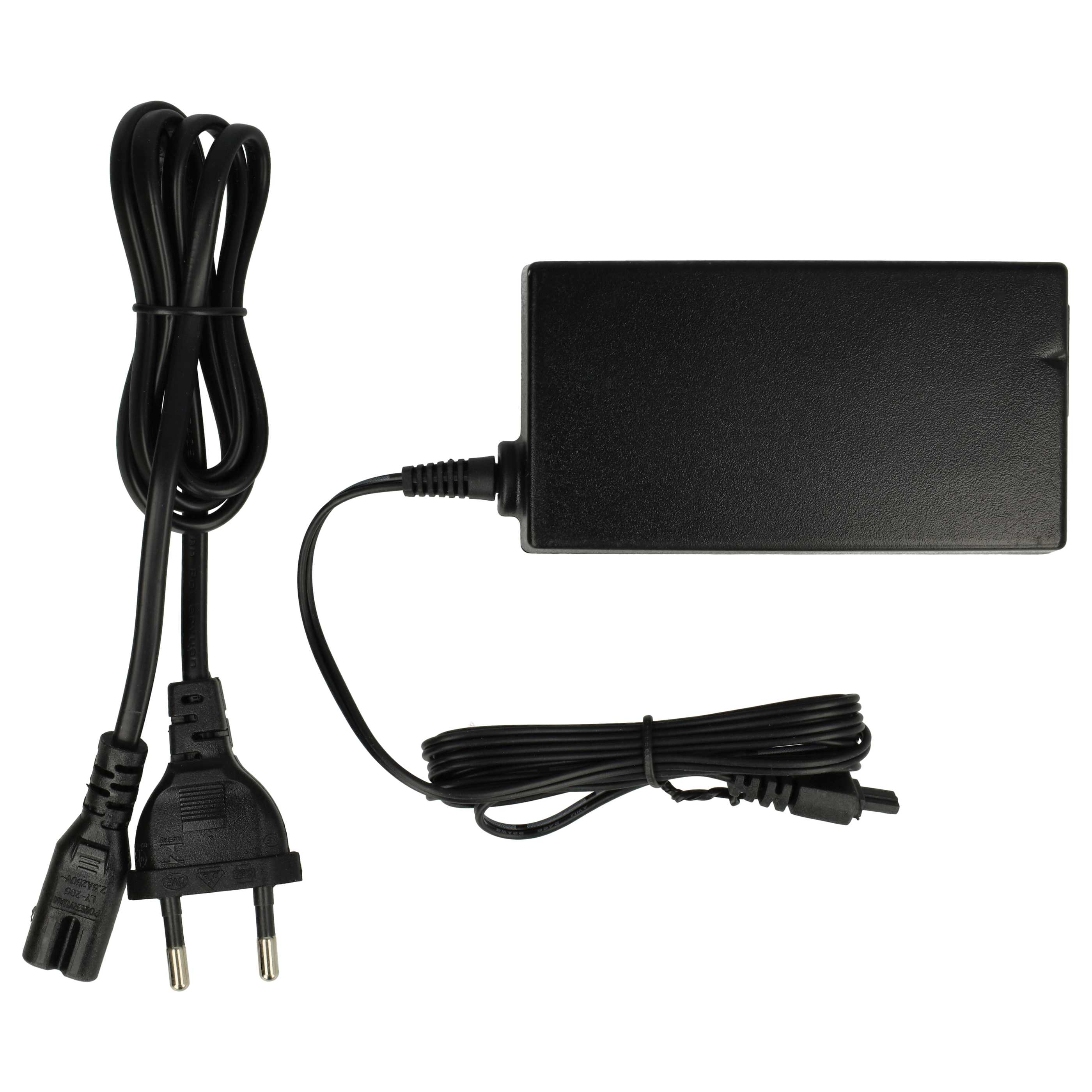 Ein schwarzes Netzteil mit schwarzem Kabel und europäischem Stecker vor weißem Hintergrund.