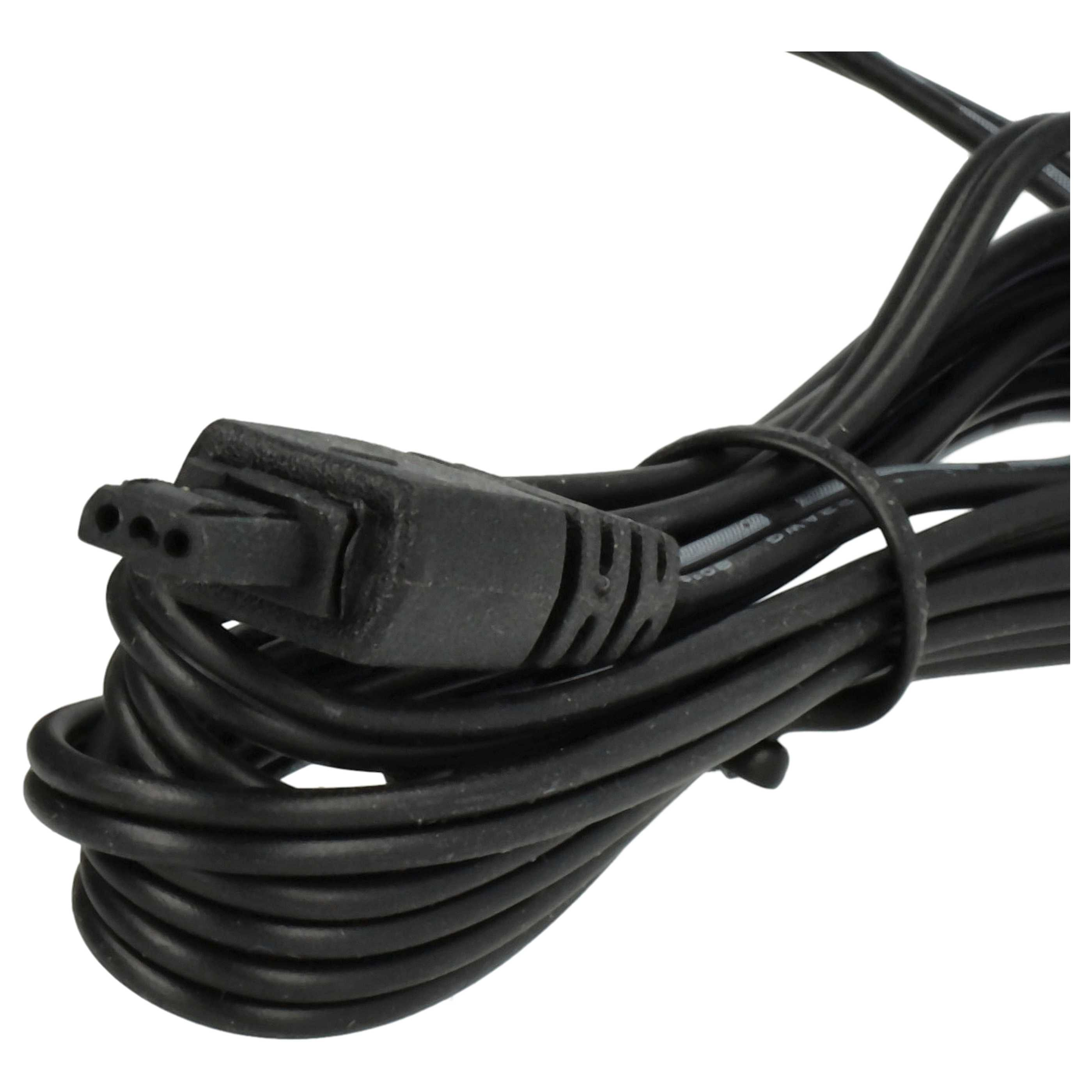 Ein schwarzes Elektrokabel mit Stecker ist aufgerollt. Der Hintergrund ist weiß.