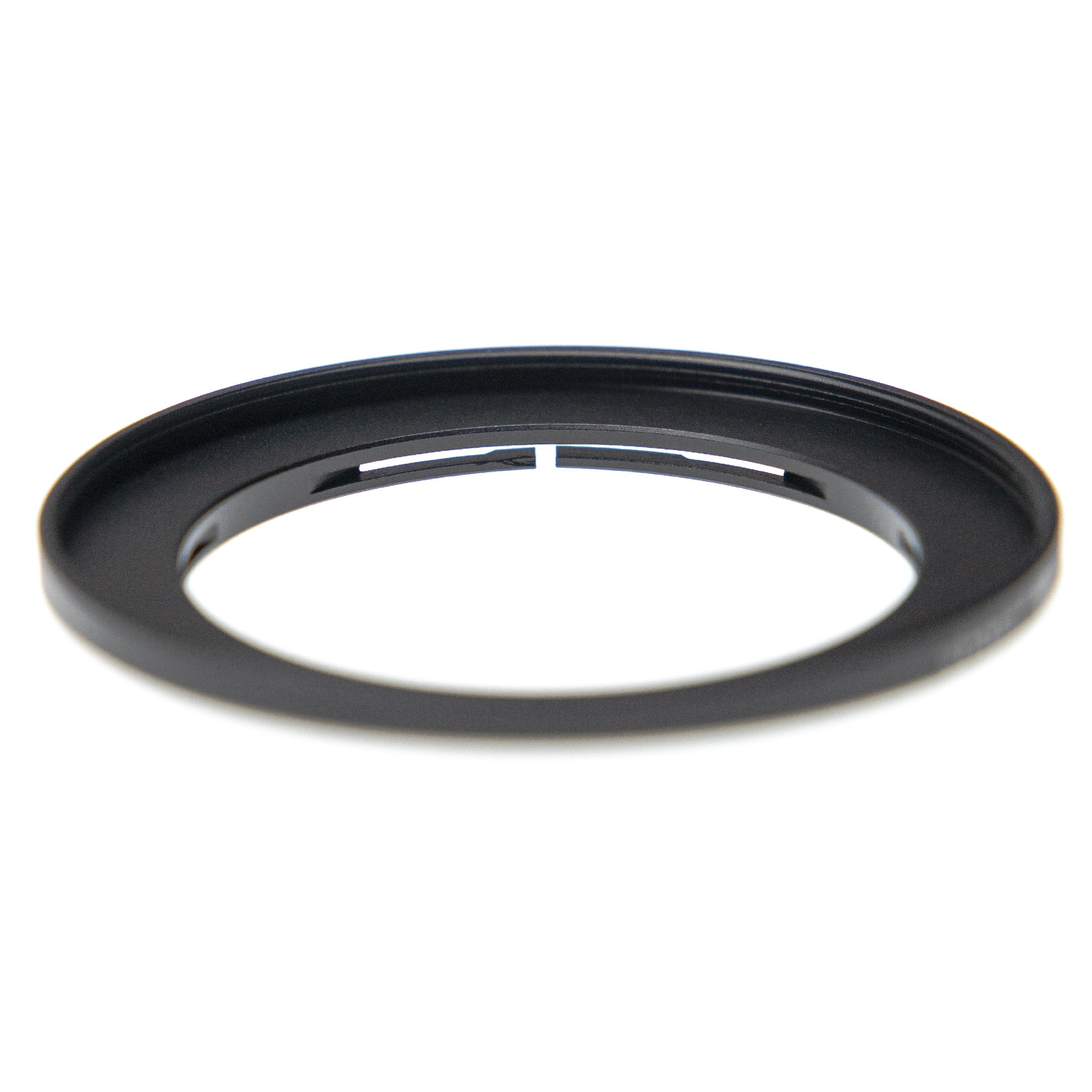 Ein schwarzer Kameraobjektivadapterring auf weißem Hintergrund. Der Ring ist kreisförmig mit einer Öffnung in der Mitte.