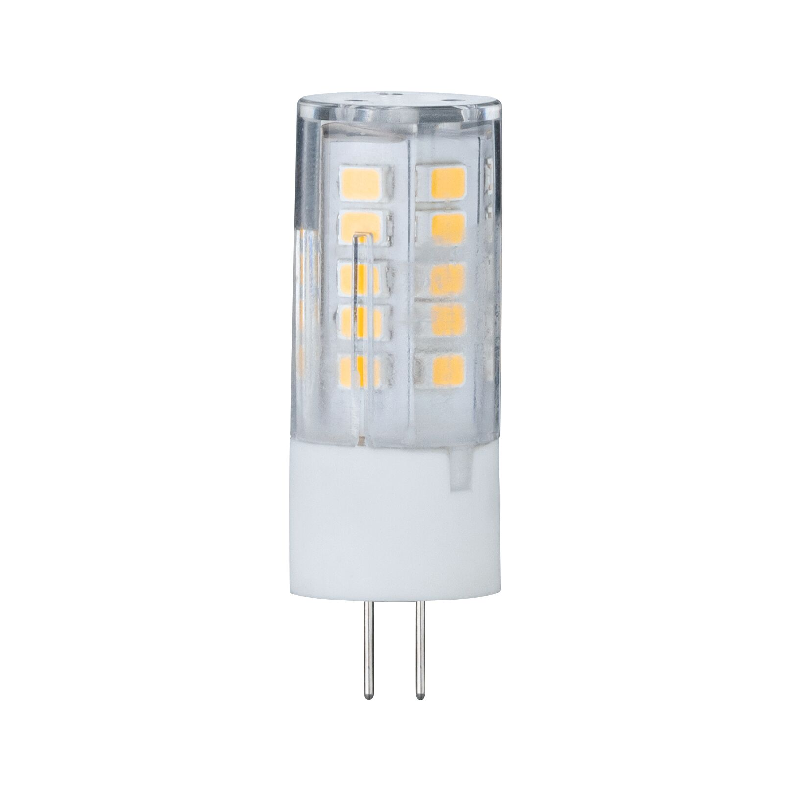 Eine kleine LED-Glühbirne mit einem transparenten Kunststoffkörper und einem weißen Sockel. Zwei silberne Stifte ragen aus dem Sockel heraus.