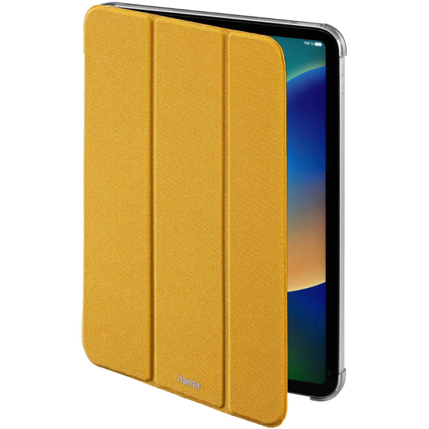 Żółte etui na tablet, częściowo otwarte, odsłania ekran. Ekran wyświetla niebieski gradient. Etui ma logo 'hama'.