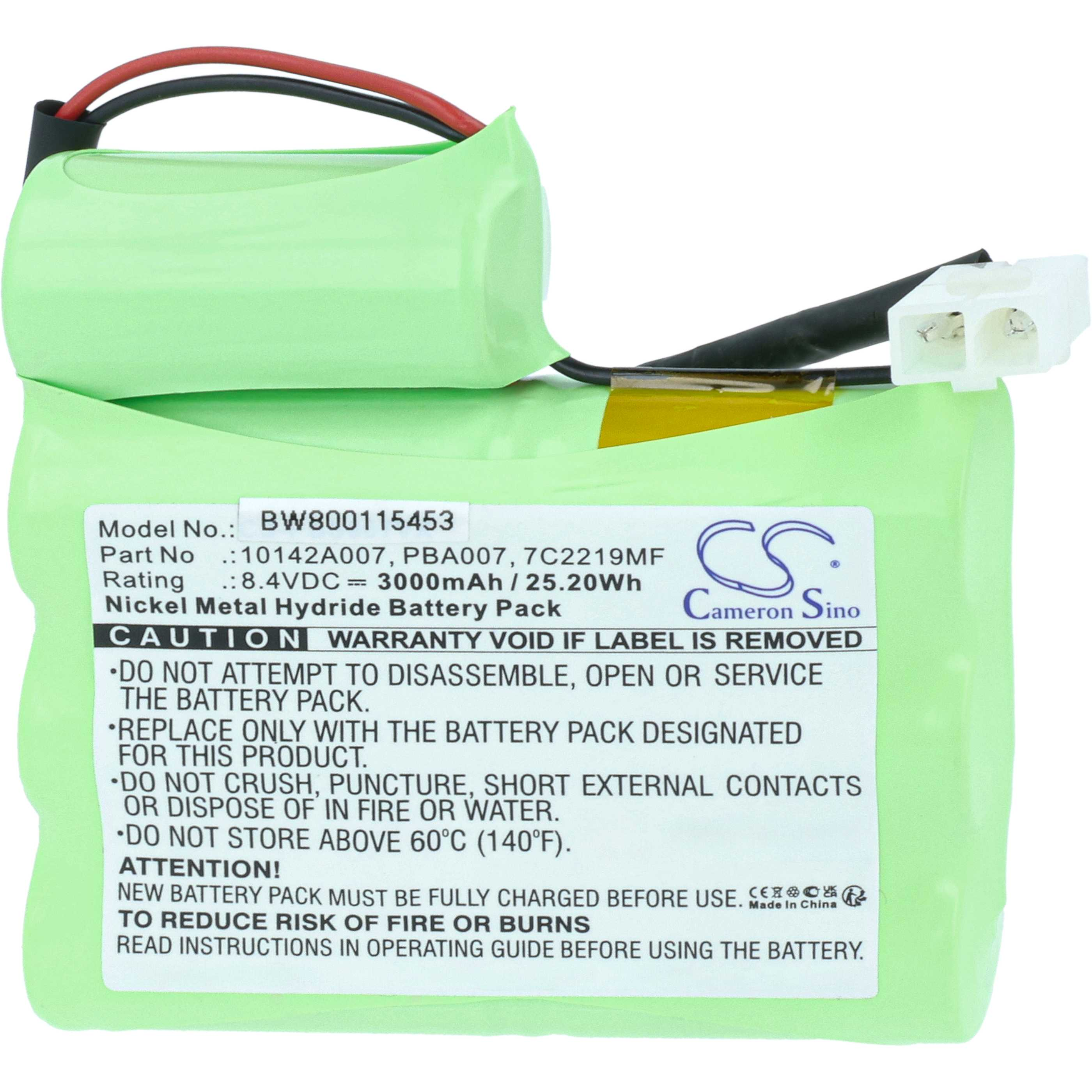 Grüner Akku mit schwarzen und roten Drähten, einem weißen Stecker und einem Warnhinweis.