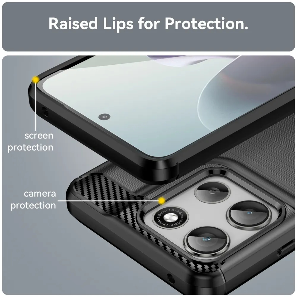 Gros plan d'une coque de téléphone noire avec des bords surélevés pour la protection de l'écran et de la caméra. La coque a une finition texturée et trois lentilles de caméra.