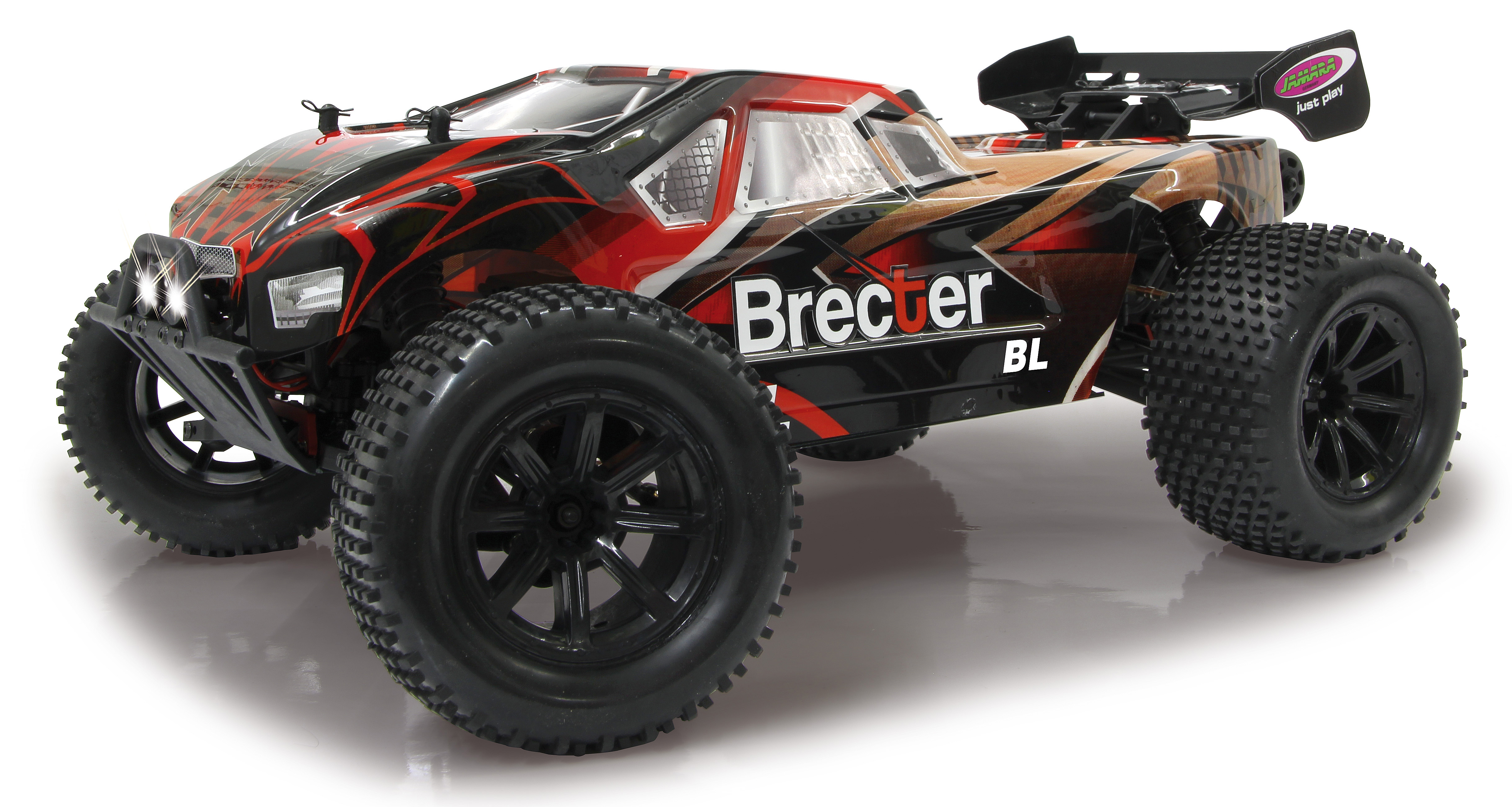 Ein schwarz-rotes Brecker RC-Auto mit großen Reifen ist nach links abgewinkelt. Es hat einen Heckflügel und Scheinwerfer.