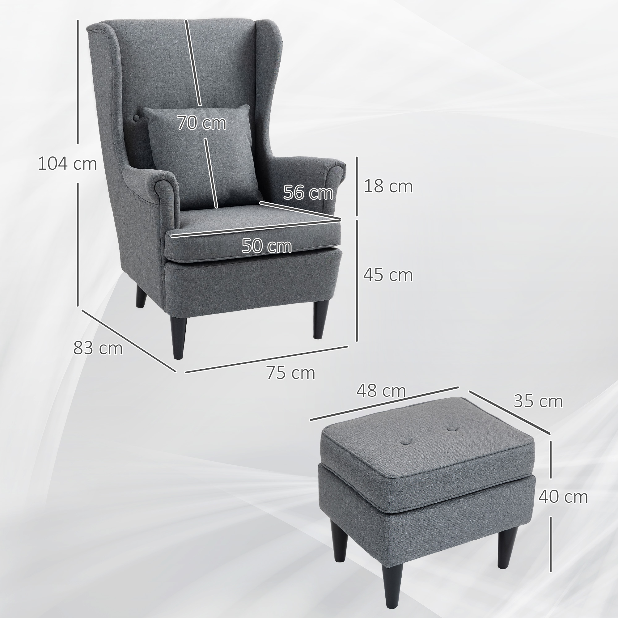 Una poltrona grigia con dimensioni etichettate e un pouf abbinato, anch'esso grigio, su sfondo bianco.