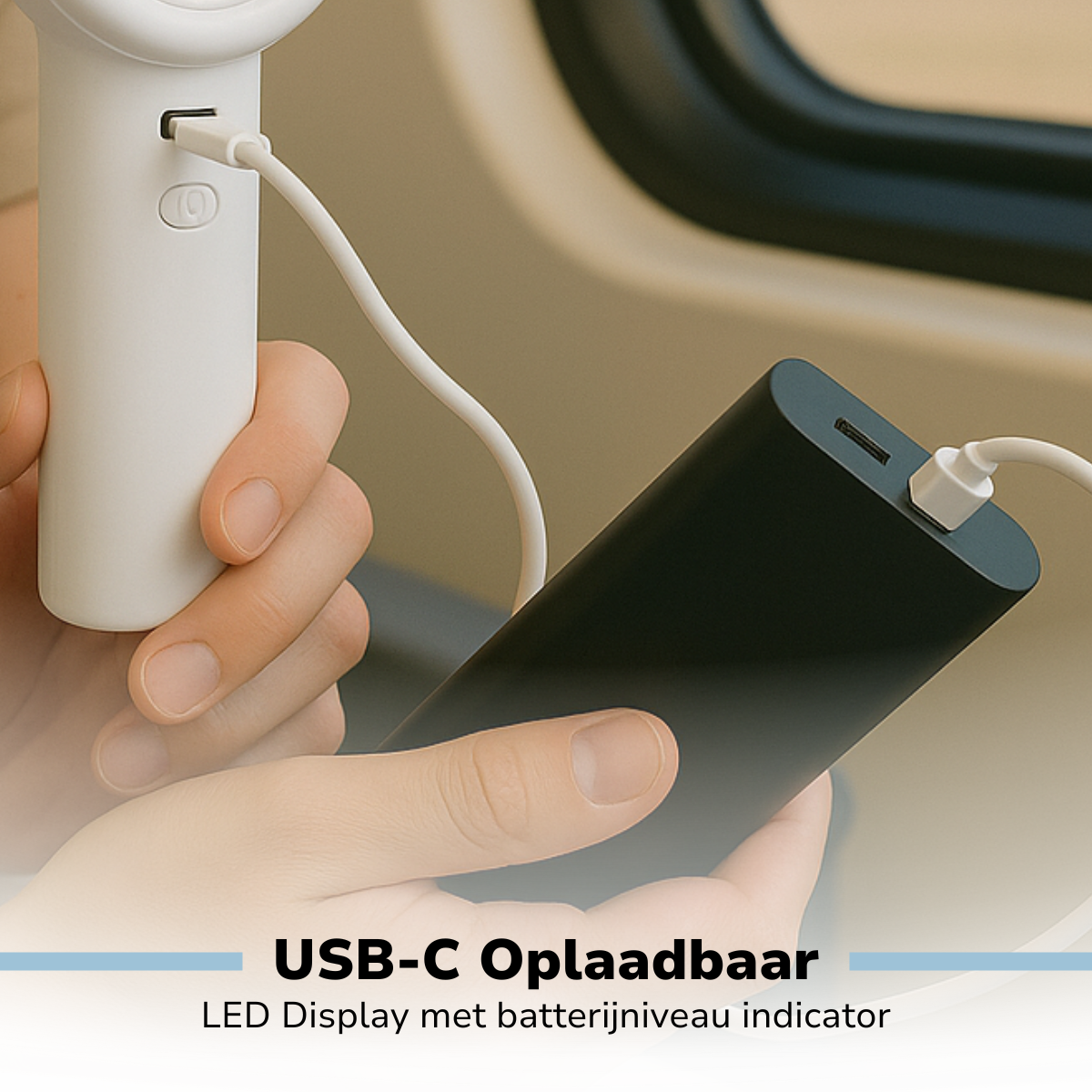 Mains tenant un appareil blanc et une batterie externe noire, reliés par un câble USB-C blanc. Les deux chargent.