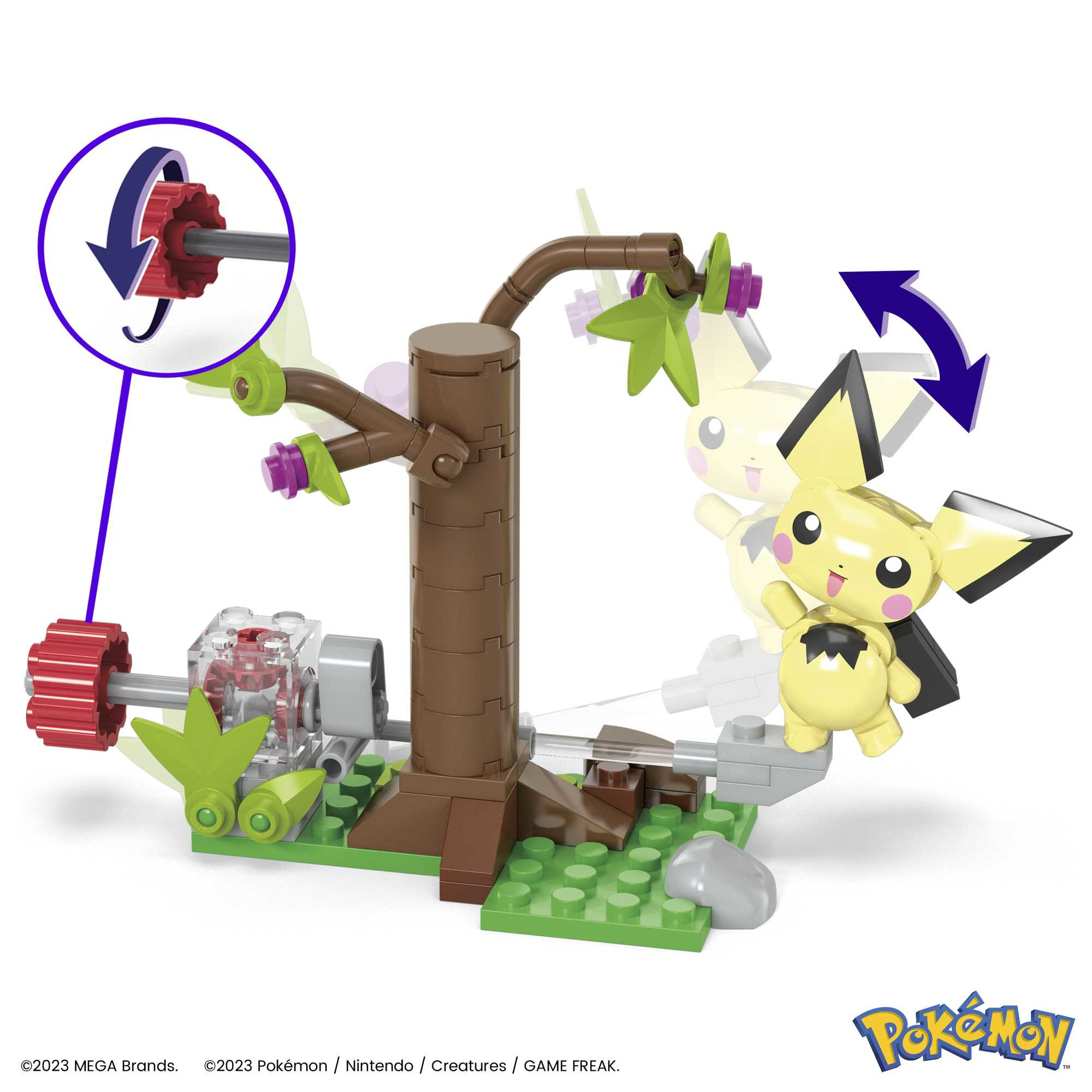 Una figura di Pikachu con una struttura ad albero. L'immagine mostra un set di costruzione con un meccanismo rotante e un logo Pokémon.