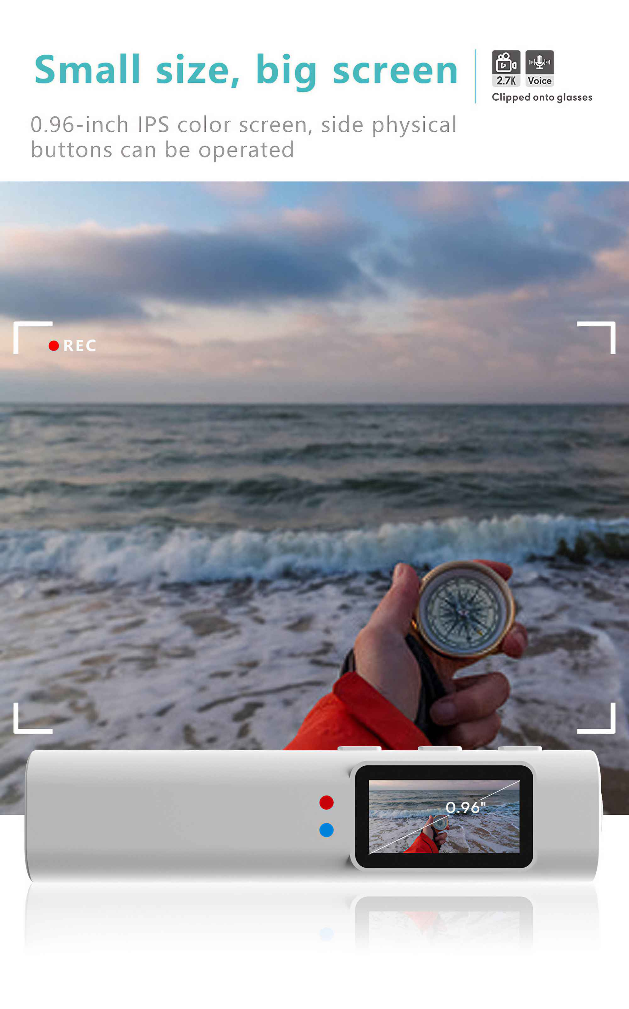 Eine Person, die am Strand einen Kompass hält. Im Vordergrund befindet sich ein kleines Bildschirmgerät, das die Szene anzeigt.