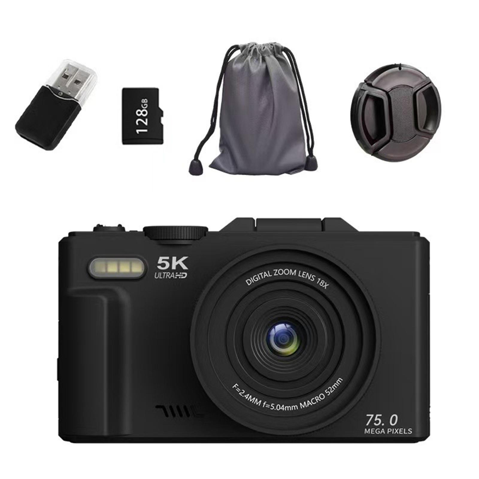 Schwarze Digitalkamera mit Zubehör: USB-Laufwerk, 128-GB-SD-Karte, Kordelzugbeutel, Objektivdeckel.
