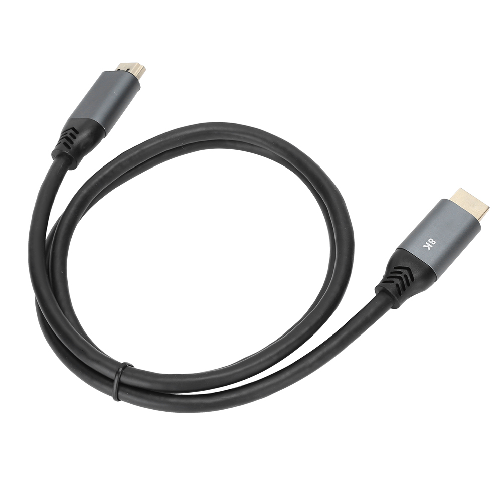 Ein schwarzes und graues 8K-HDMI-Kabel auf weißem Hintergrund. Das Kabel ist geschlungen, mit Anschlüssen an jedem Ende.