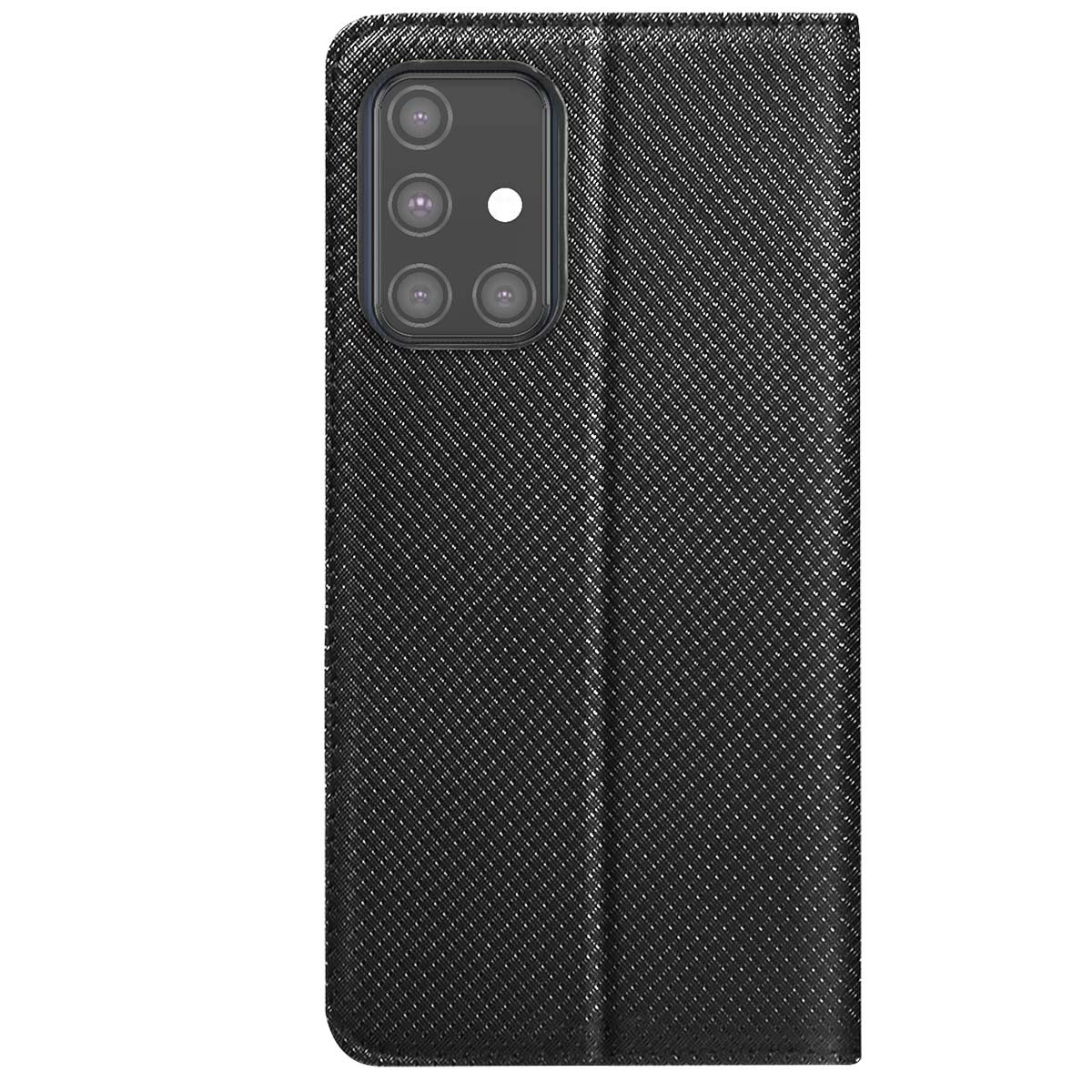 Custodia per telefono nera con più lenti della fotocamera. La custodia ha una superficie strutturata. Lo sfondo è bianco.