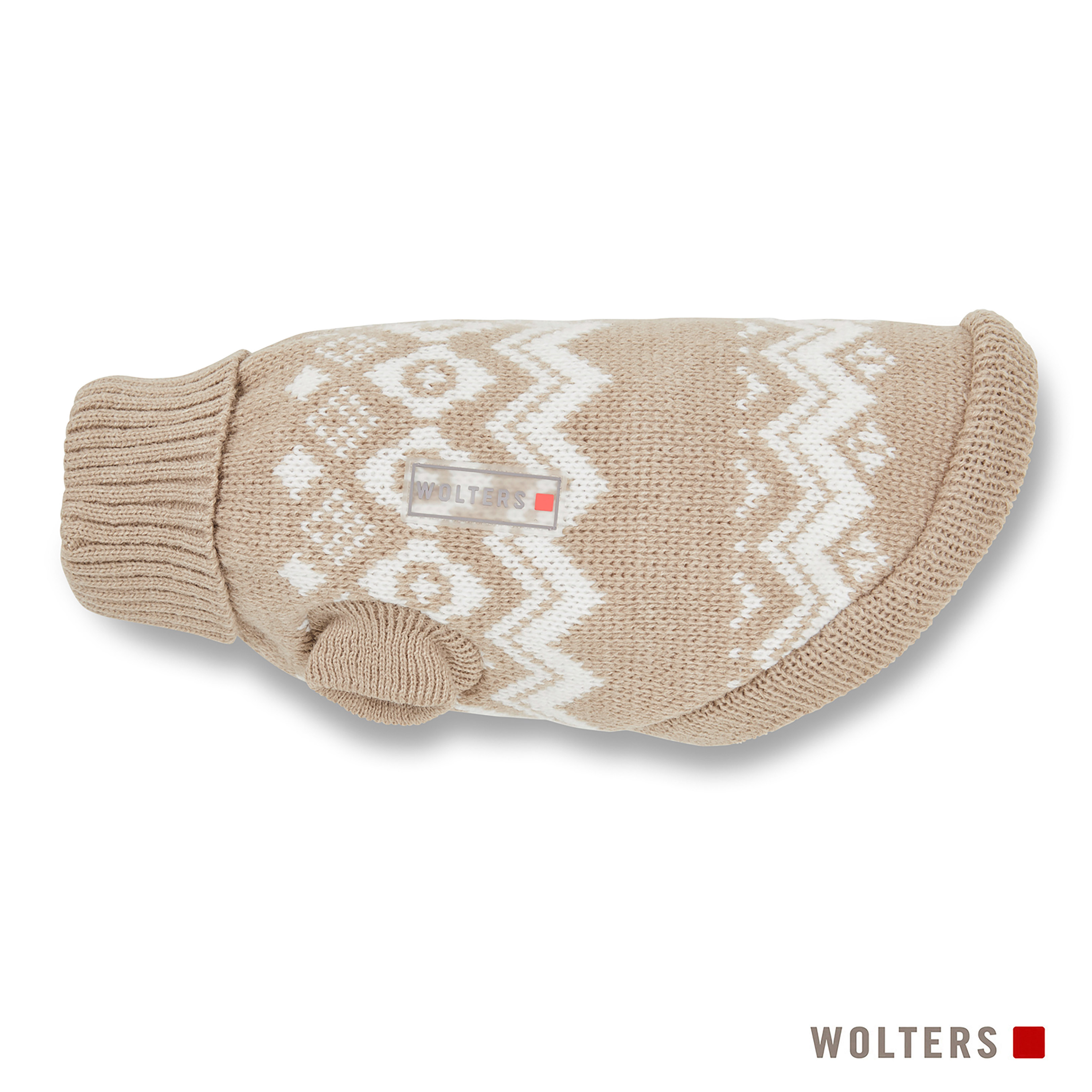 Beigefarbener Hundepullover mit weißem geometrischen Muster, geripptem Kragen und Knopfdetail, Markenetikett, auf weißem Hintergrund.