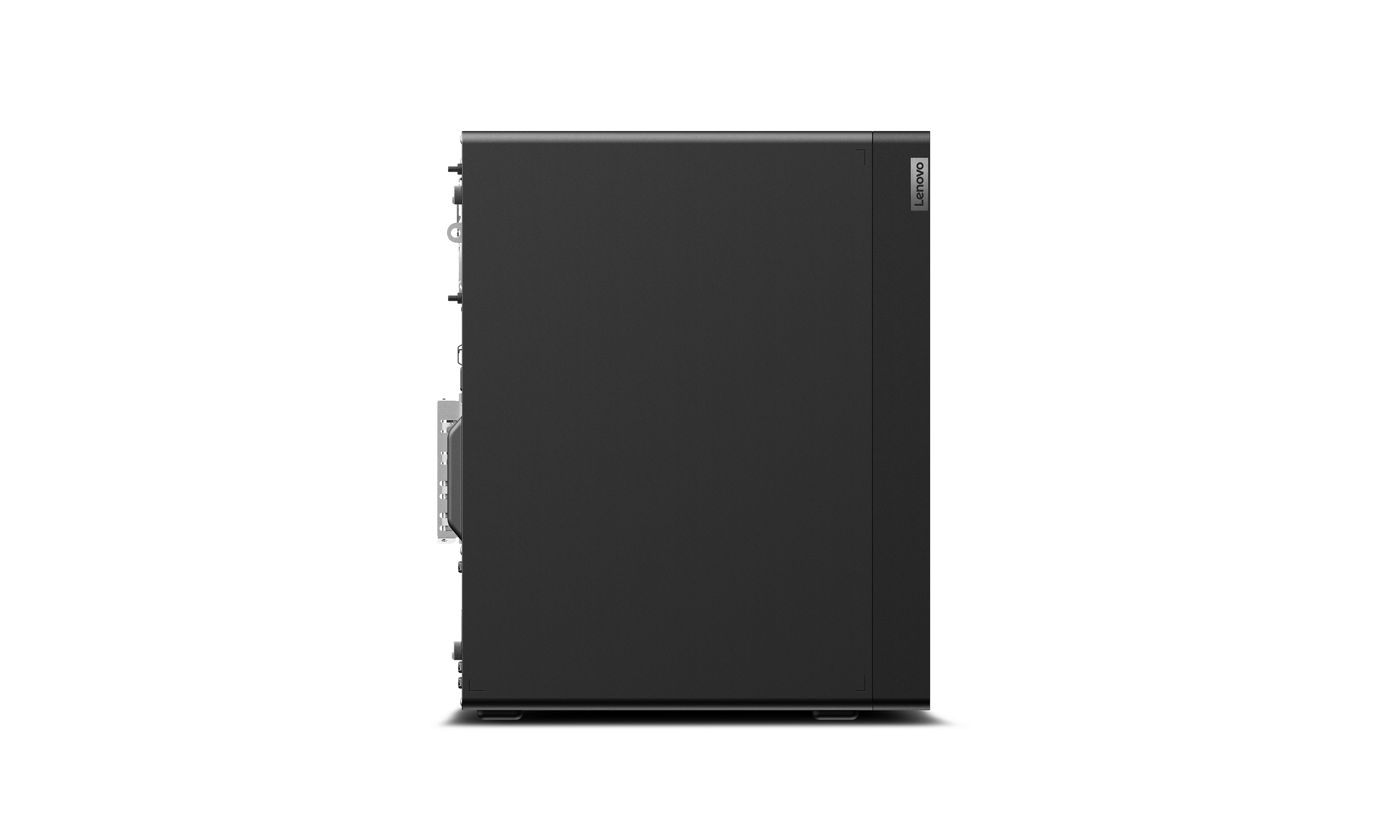Un computer desktop Lenovo nero. La vista laterale mostra un design elegante con il logo Lenovo. È su sfondo bianco.