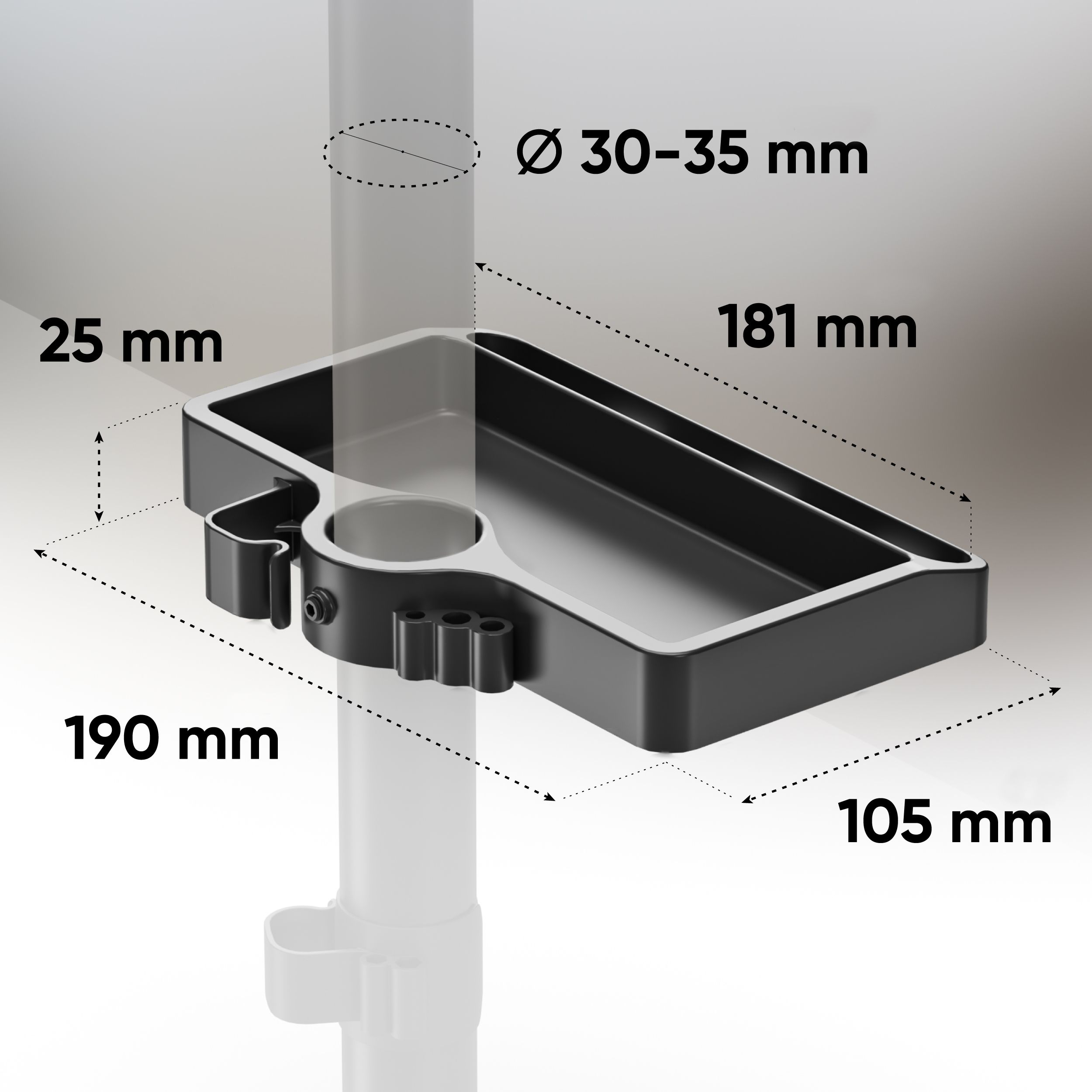 Un vassoio nero con dimensioni. Un palo bianco dietro. Le misure sono indicate sull'immagine.