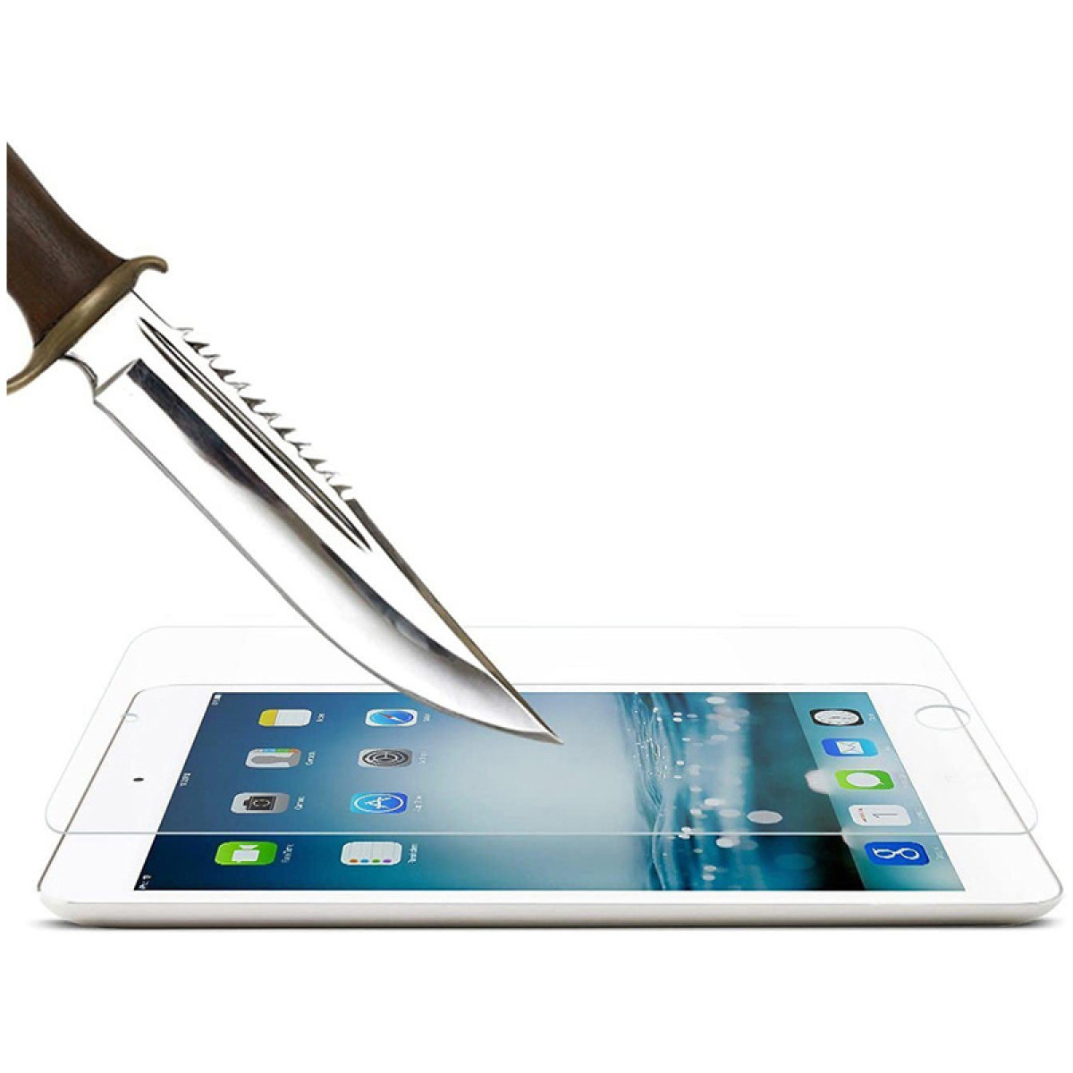Un couteau transperce un protecteur d'écran sur un iPad. Le fond est blanc.