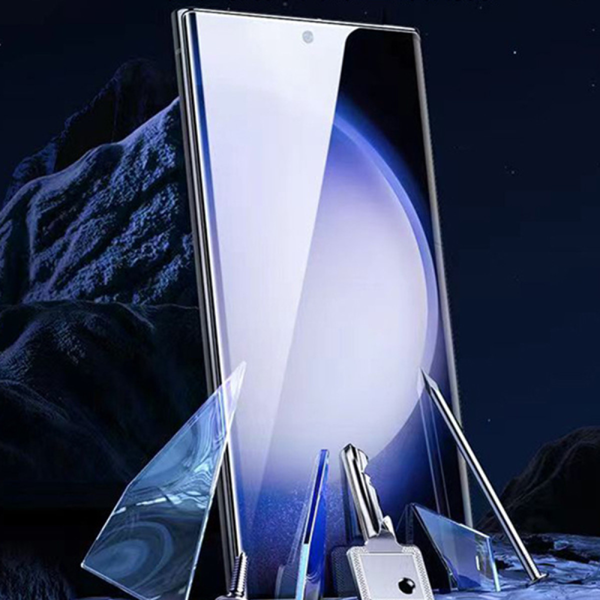 Smartfon z ochroną ekranu, stylizowany na potłuczone szkło i klucz. Ciemnoniebieskie tło z kształtami przypominającymi góry.