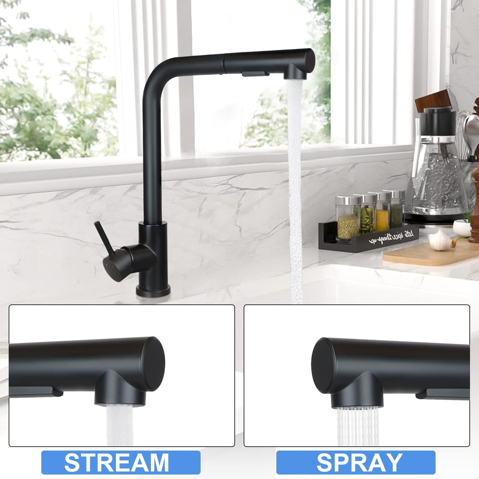 Czarna bateria kuchenna z płynącą wodą. Obraz pokazuje tryby strumienia i natrysku. Tło zawiera okno i przedmioty kuchenne.