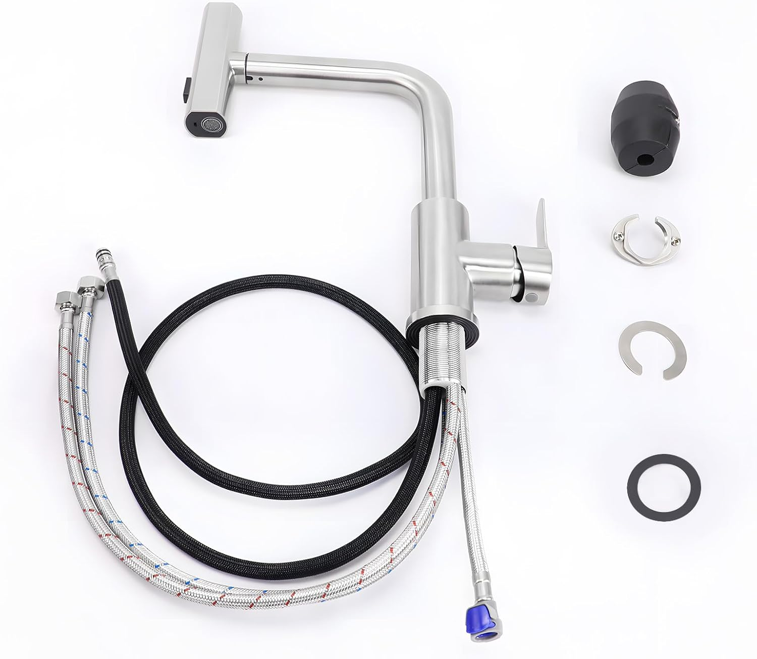 Bateria kuchenna ze stali nierdzewnej z komponentami, takimi jak węże, czarne gumowe części i uchwyt, ułożone na białej powierzchni.