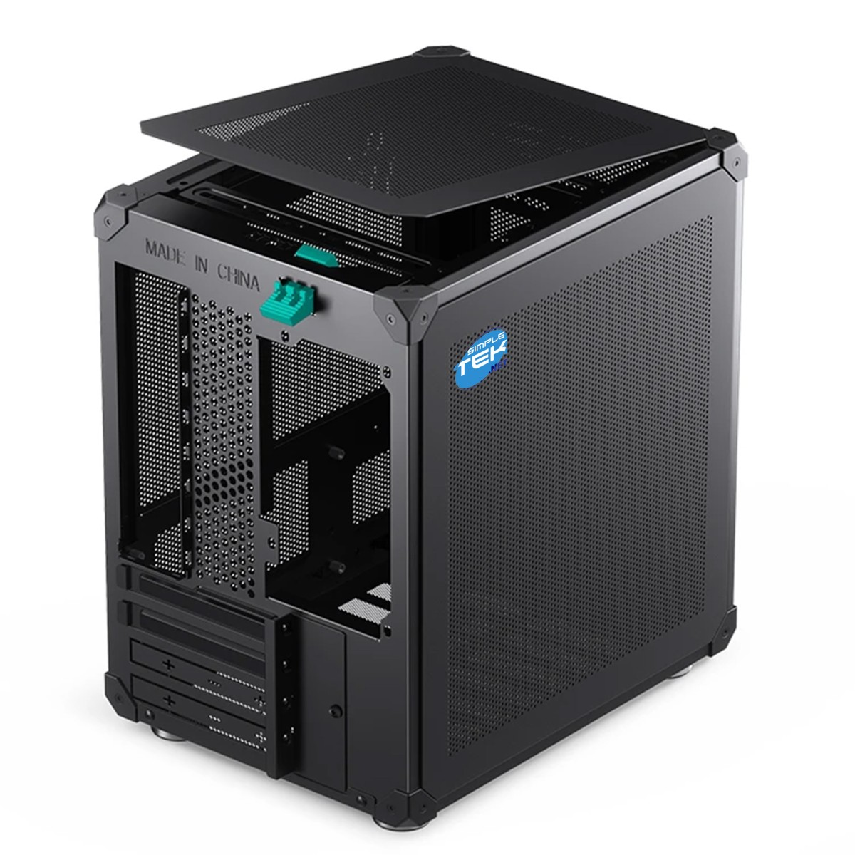 Boîtier d'ordinateur noir avec couvercle supérieur ouvert. Comporte des trous de ventilation, un composant vert et le logo bleu 'Simple Tek'.