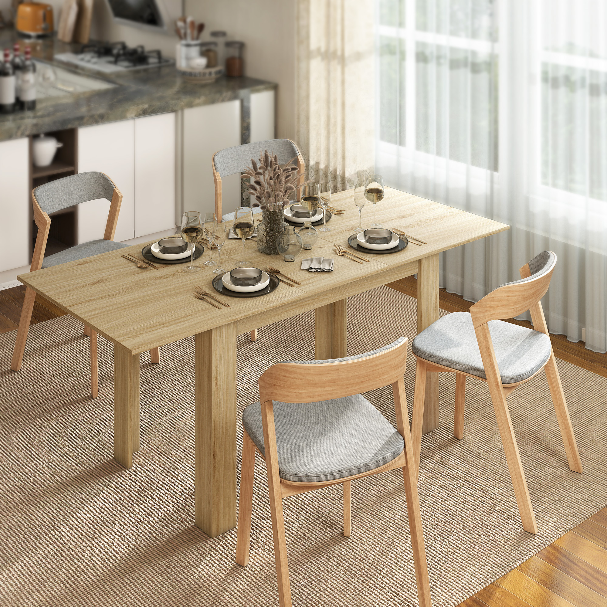 Scena sala da pranzo. Un tavolo di legno è apparecchiato per un pasto con bicchieri, piatti e posate. Le sedie circondano il tavolo.