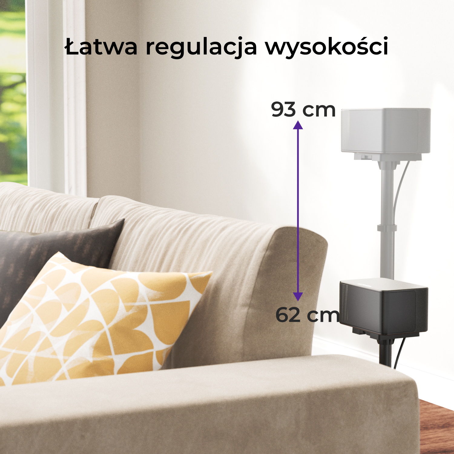 Pokój z sofą, głośnikiem i pomiarem wysokości od 62 cm do 93 cm. Tekst 'Łatwa regulacja wysokości' znajduje się na górze.