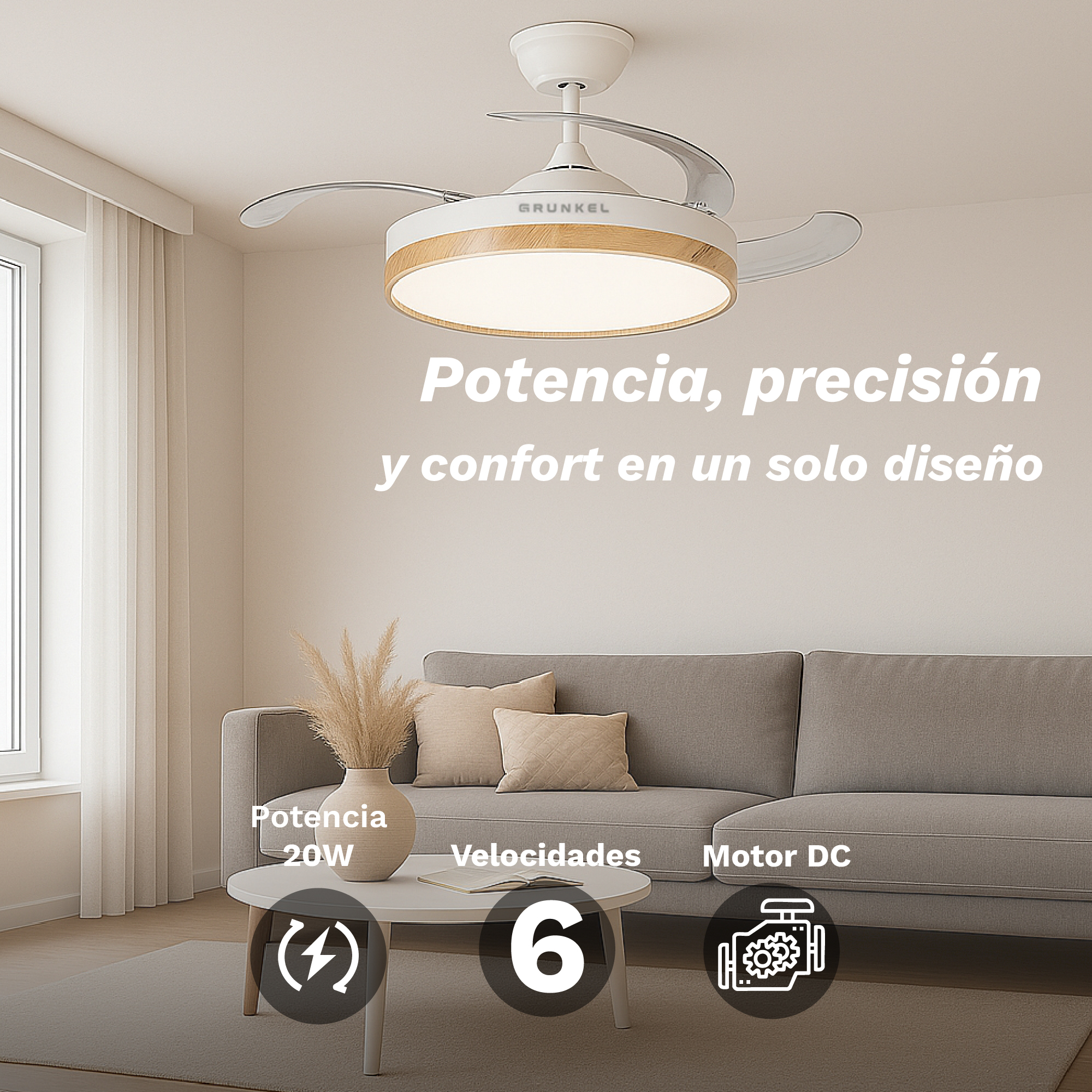 Un ventilatore a soffitto in un soggiorno. Sono visibili un divano, un tavolo, un vaso e un testo sulla potenza e le velocità del ventilatore.