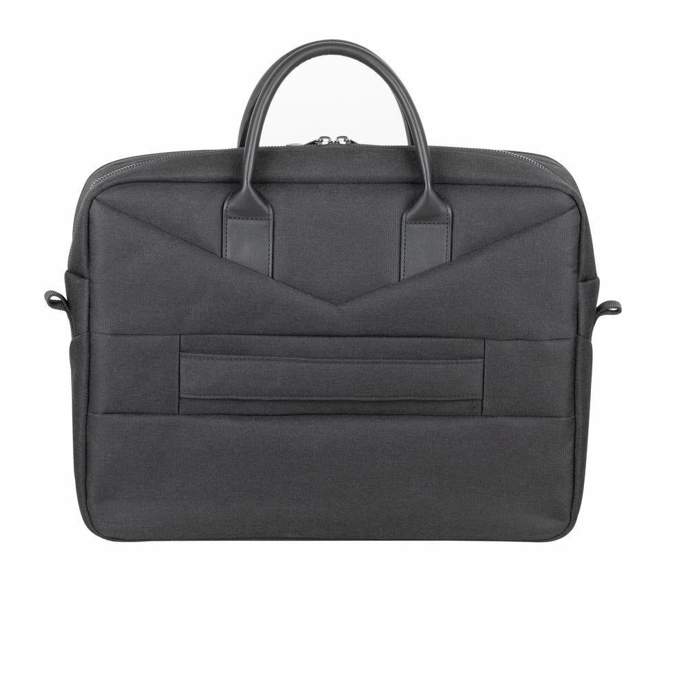 Eine schwarze Aktentasche mit Griff. Sie hat einen Reißverschluss oben und eine Vordertasche. Der Hintergrund ist weiß.