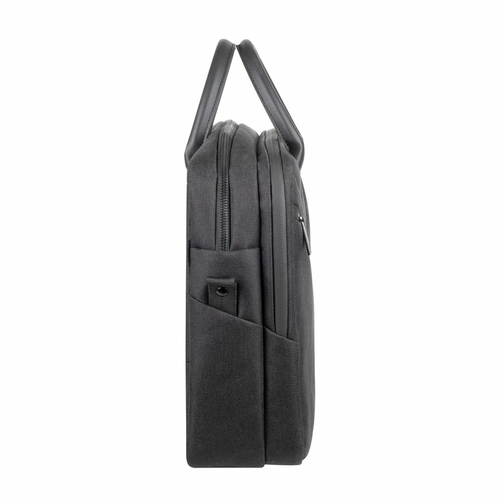 Eine schwarze Aktentasche, von der Seite betrachtet. Sie hat einen Griff, einen Reißverschluss und eine kleine Tasche. Der Hintergrund ist weiß.