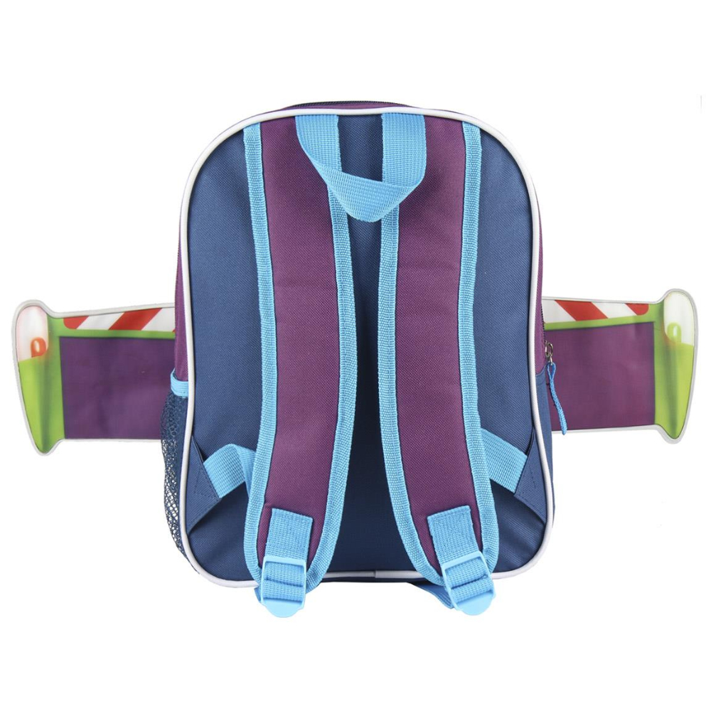 Mochila con diseño de Buzz Lightyear. Tiene colores azul, morado y blanco. Las correas de la mochila son azules. Tiene alas a ambos lados.