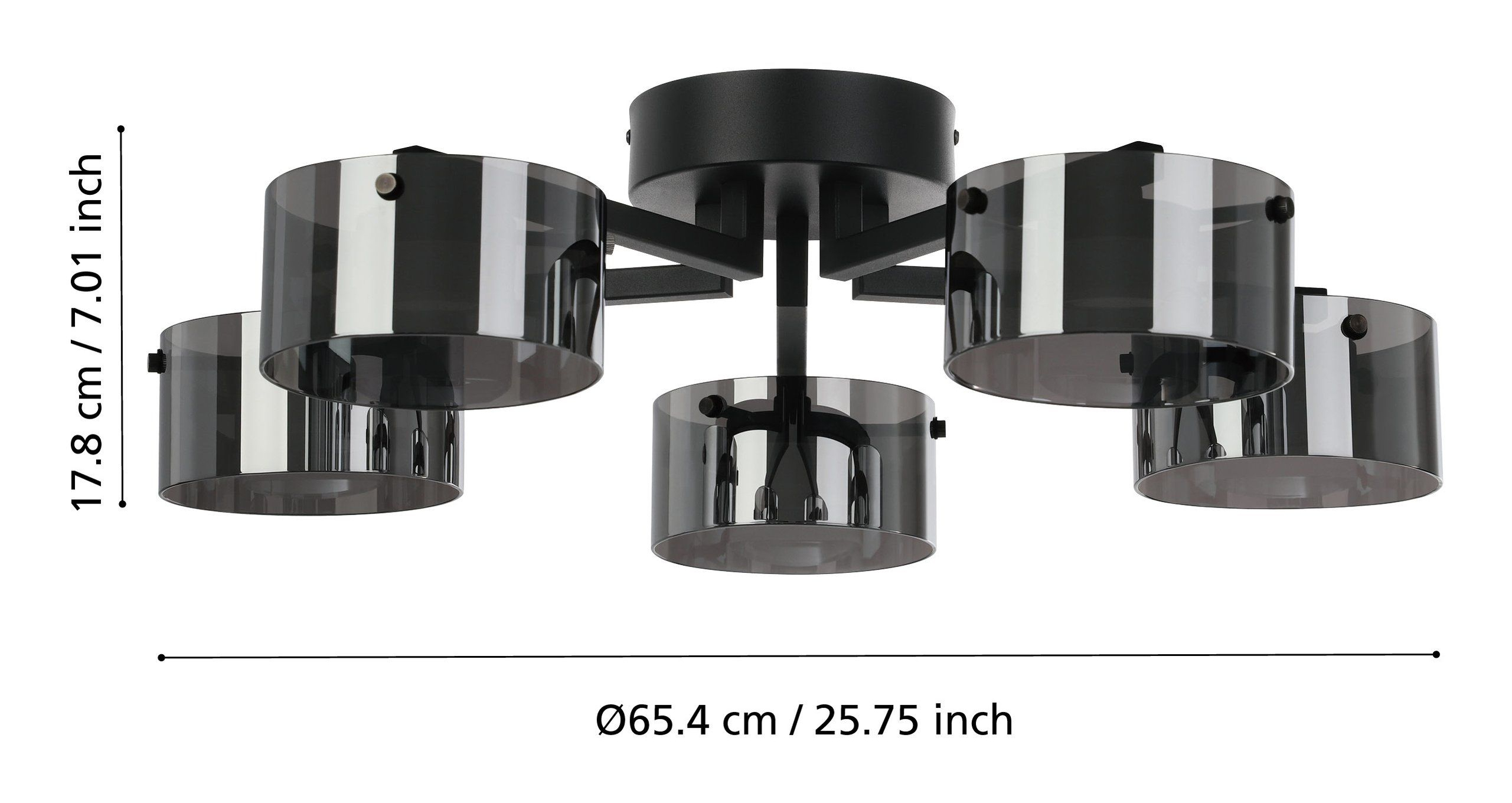 Un lustre moderne avec 5 abat-jours cylindriques gris. Le luminaire est noir. Dimensions : 17,8 cm x 65,4 cm.