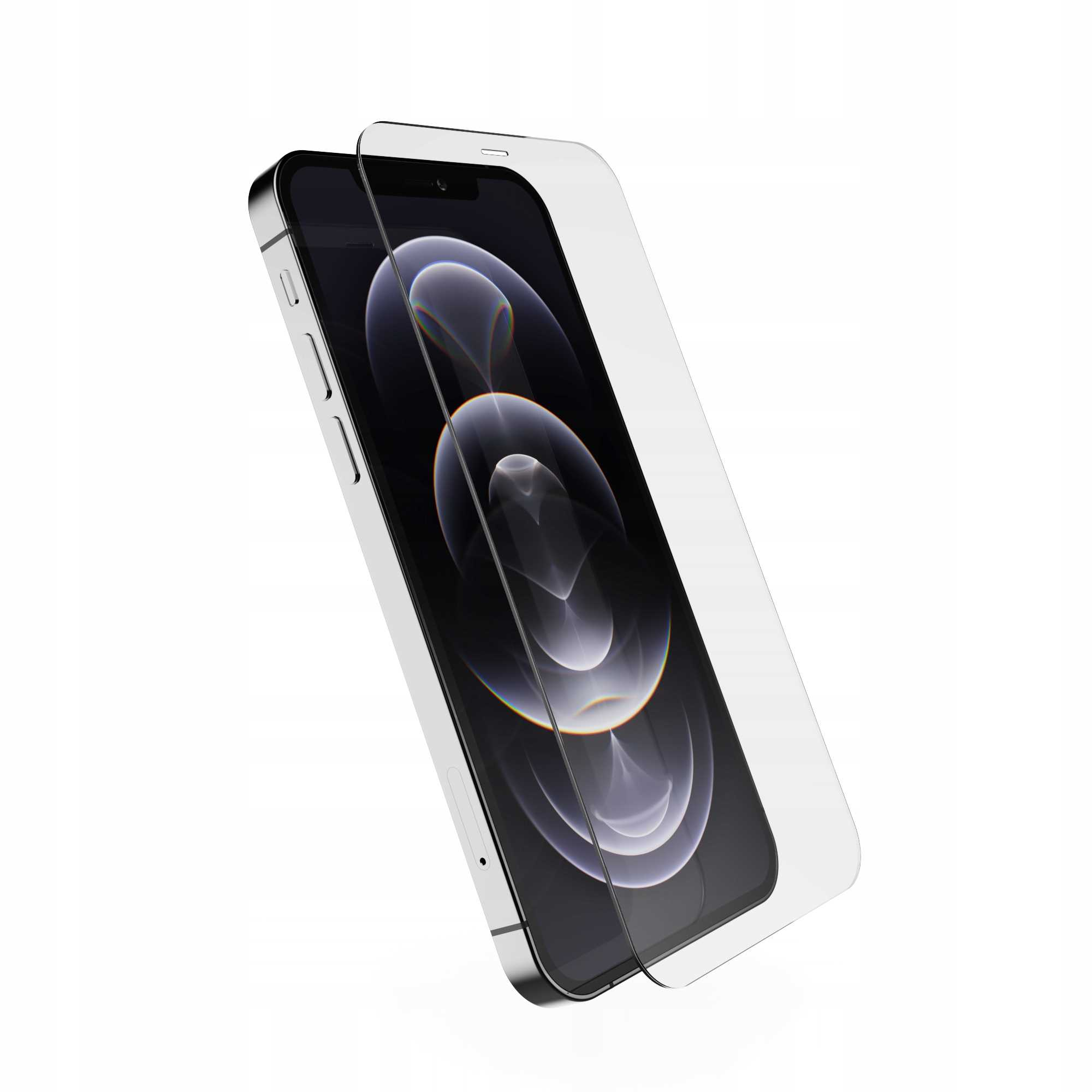 Srebrny iPhone z osłoną ekranu. Telefon jest pod kątem, pokazując ekran i osłonę. Białe tło.