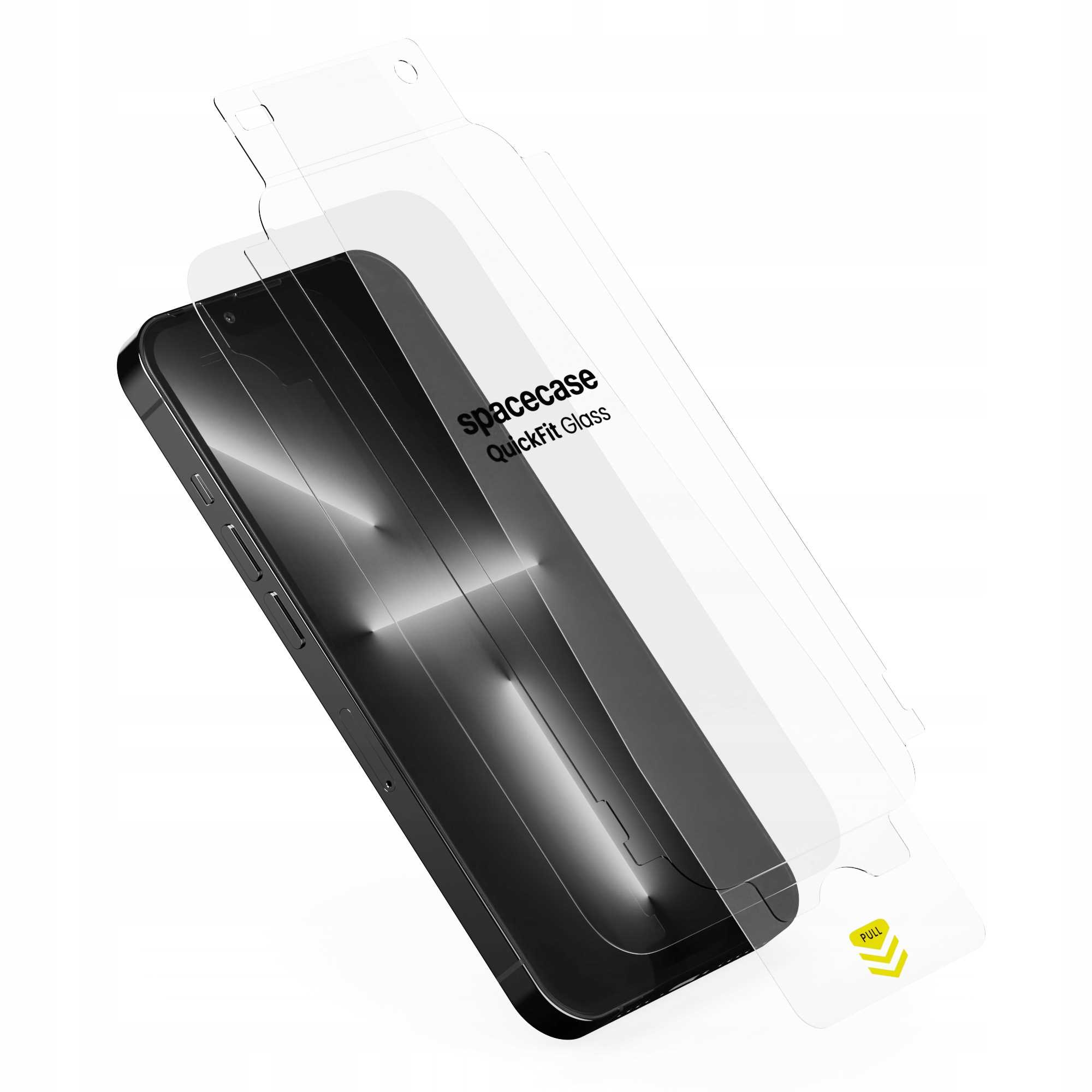Czarny smartfon z ochraniaczem ekranu jest rozpakowywany. Opakowanie ochraniacza ma etykietę "Pociągnij".