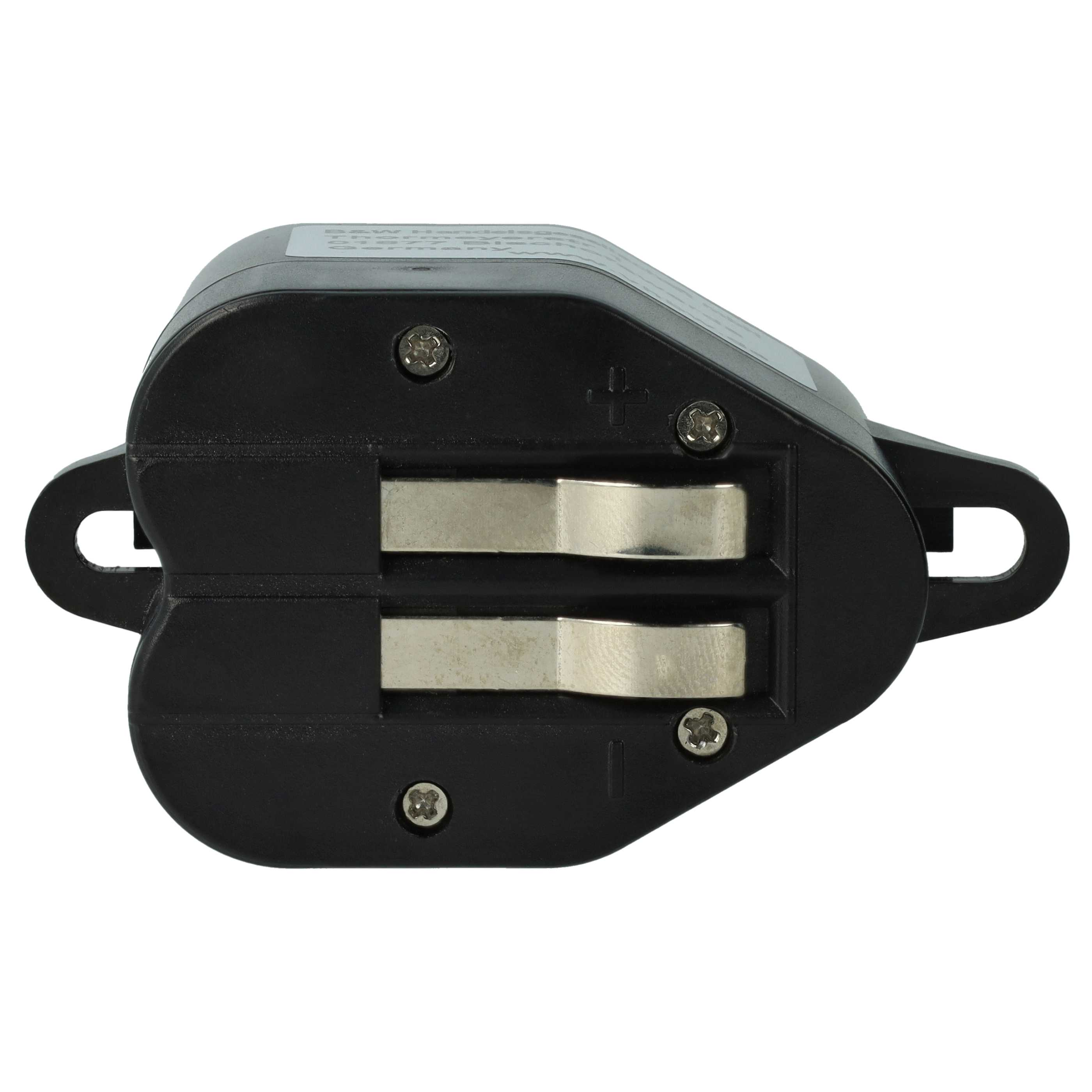Eine schwarze elektronische Komponente mit zwei silbernen Metallplatten, Schrauben und Etiketten auf weißem Hintergrund.