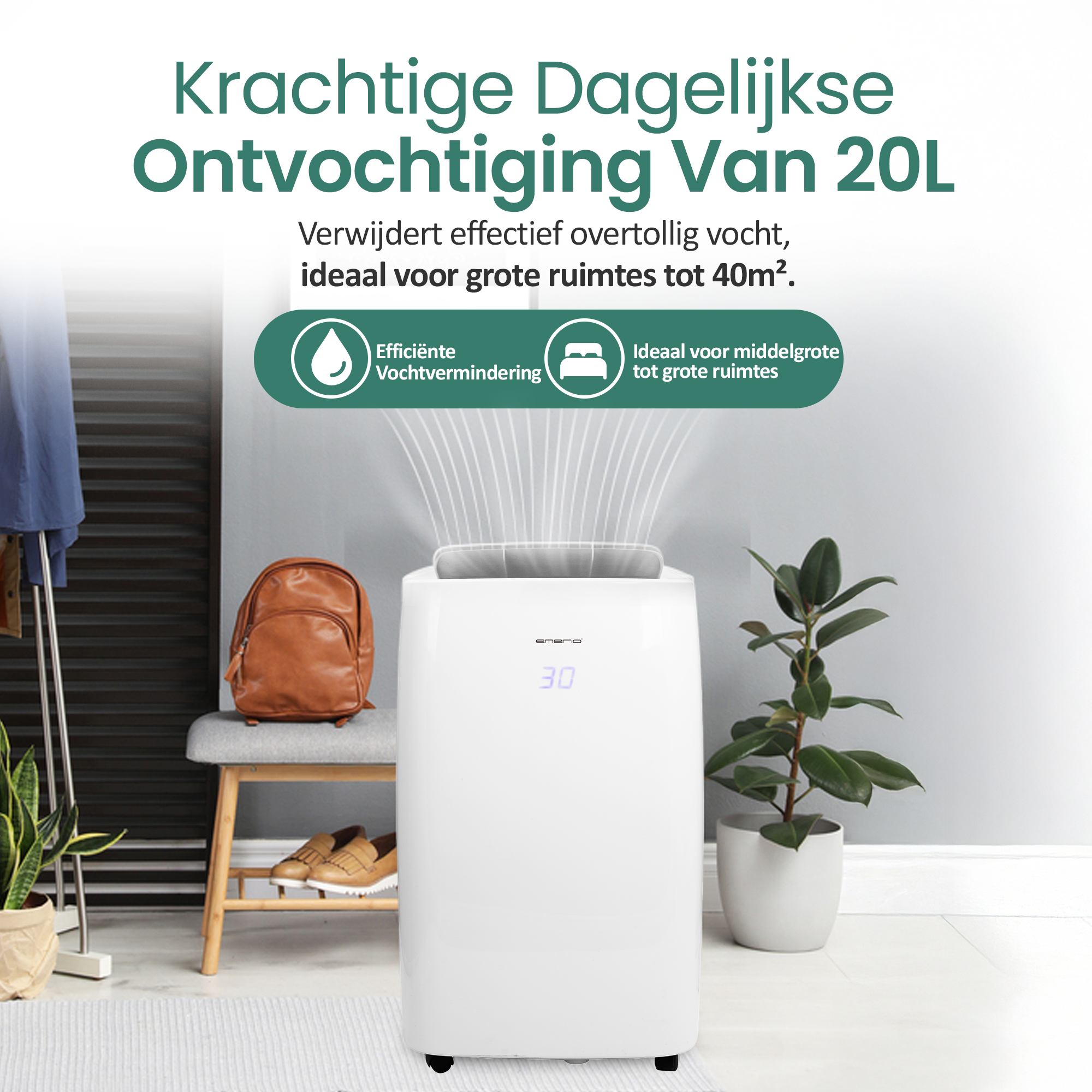 Biały osuszacz powietrza z wyświetlaczem '30' stoi w pokoju. Jest roślina, ławka z plecakiem i butami.