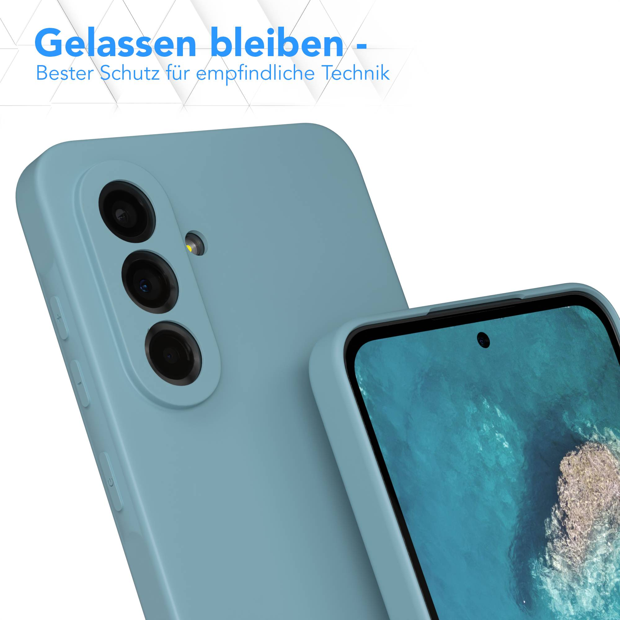 Handyhülle auf einem Telefon. Die Hülle ist hellblau. Das Telefon hat drei Kameras. Der Text oben lautet 'Gelassen bleiben'.