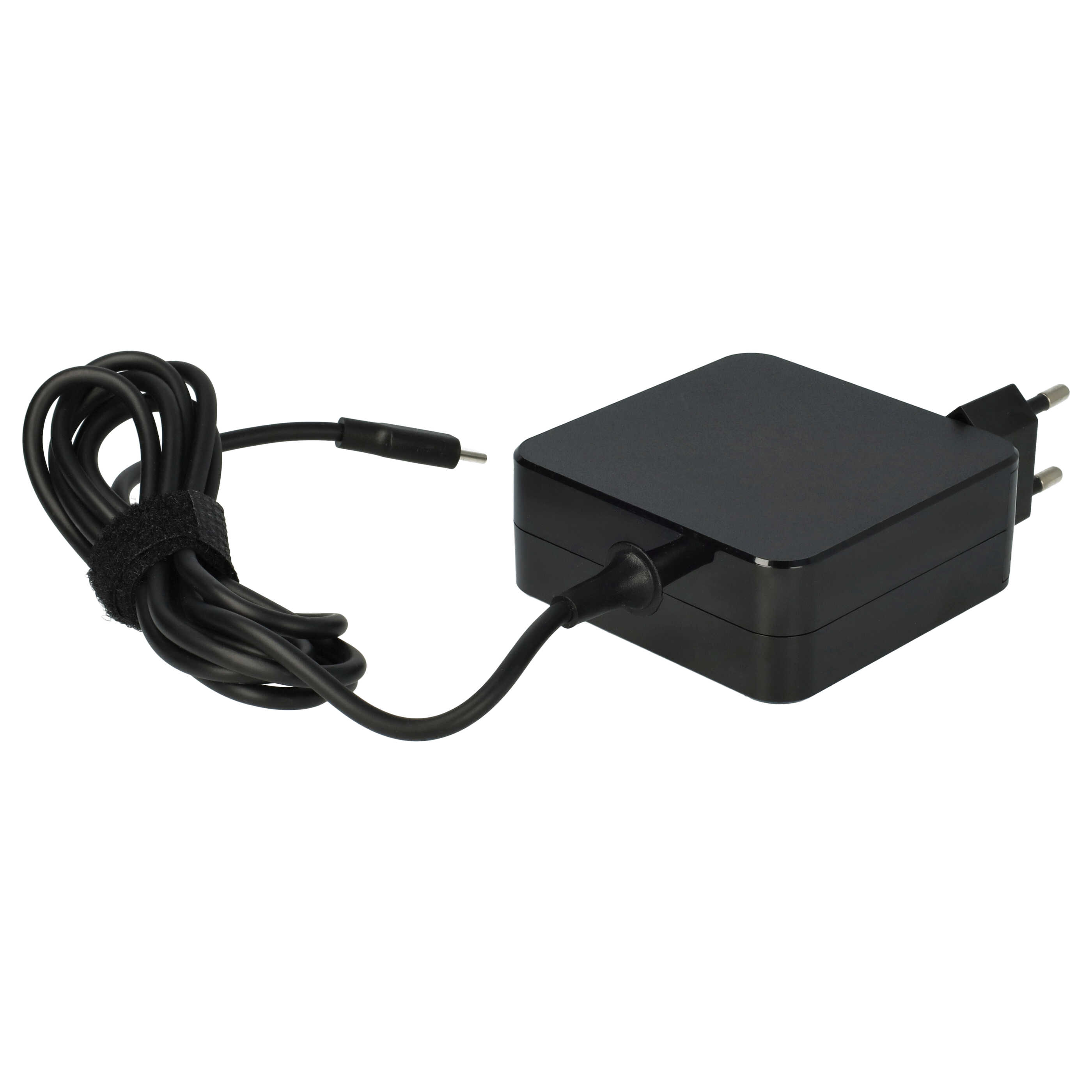 Schwarzes Laptop-Ladegerät mit schwarzem Kabel, Stecker und Klettverschluss. Der Hintergrund ist weiß.