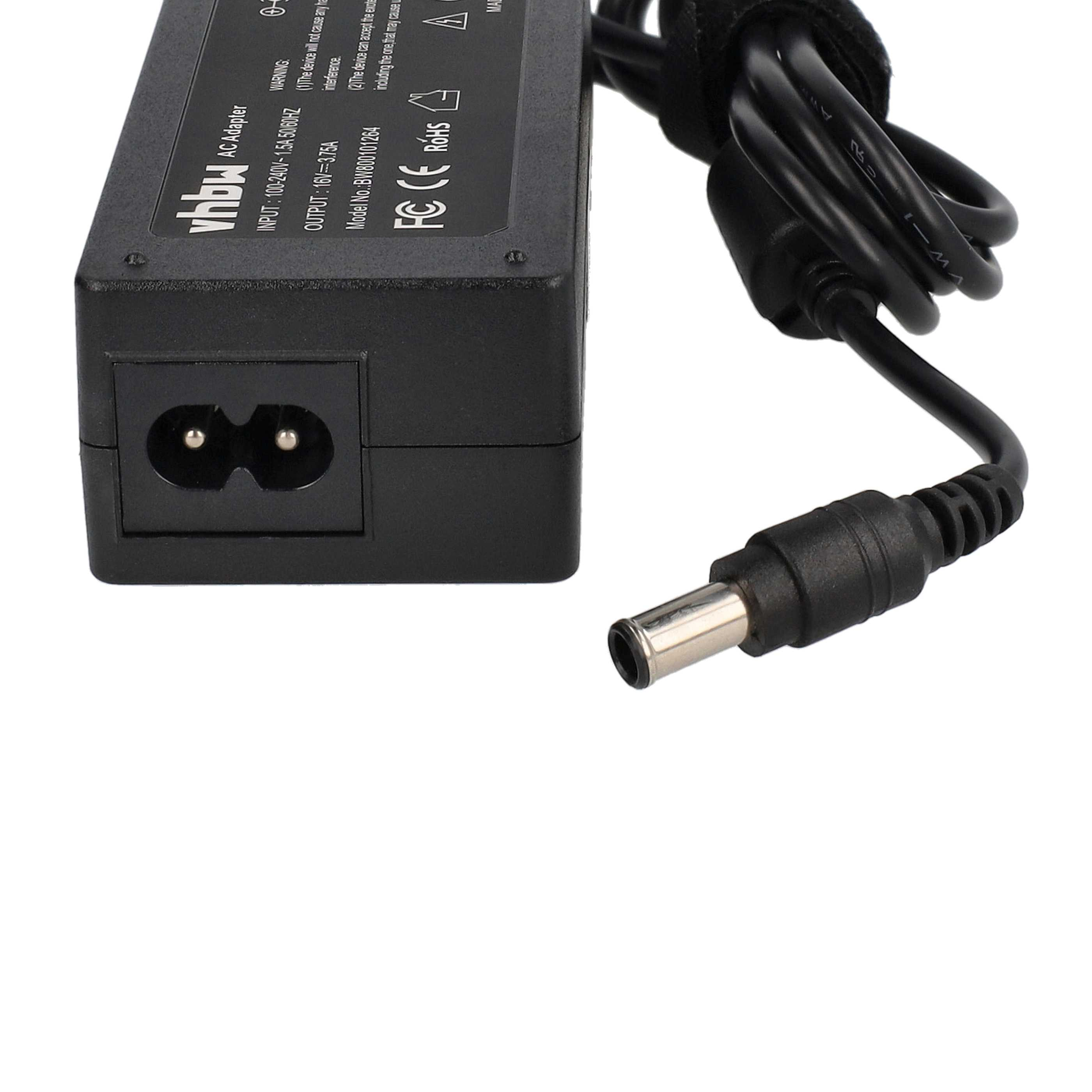 Ein schwarzes Netzteil mit schwarzem Kabel und Stecker. Der Adapter hat Text darauf.