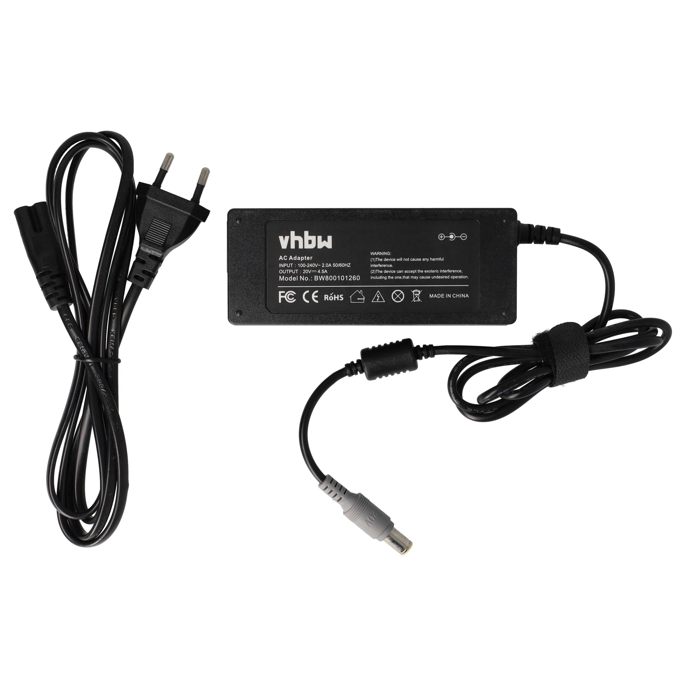 Schwarzes Laptop-Ladegerät mit Stecker und Kabel. Das Ladegerät hat ein schwarzes Gehäuse mit weißem Text.