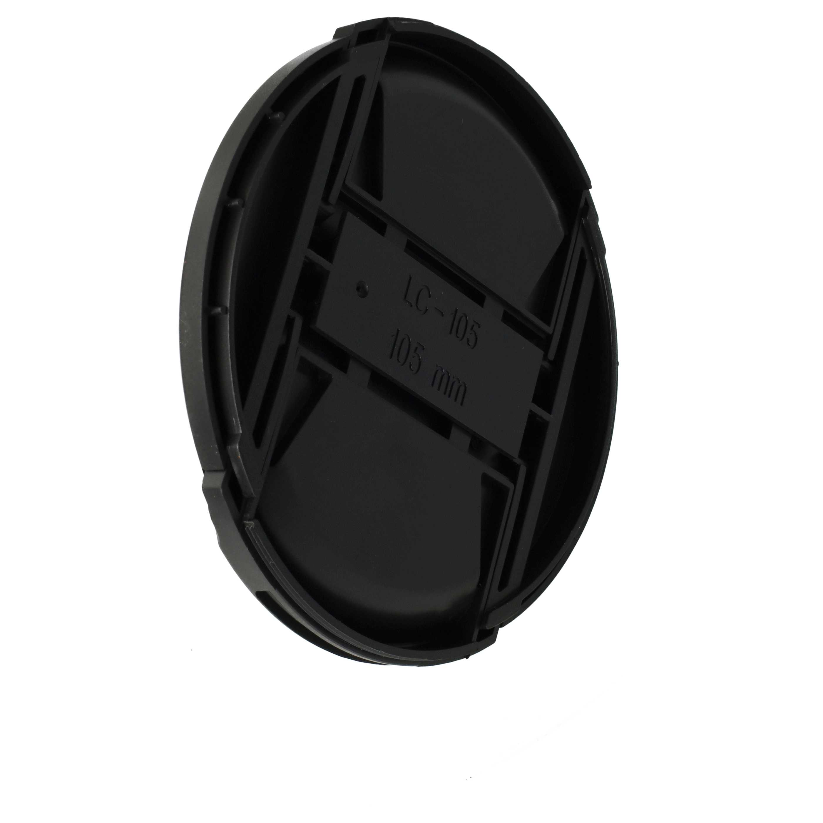 Eine schwarze Objektivkappe auf weißem Hintergrund. Darauf steht 'LC-105 105 mm'.