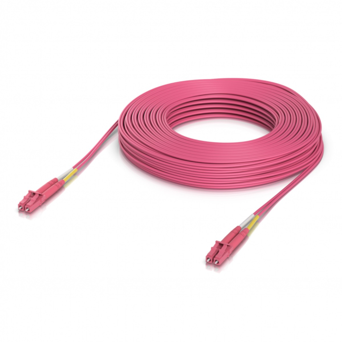 Un cavo in fibra ottica rosa arrotolato su una superficie bianca. Due connettori sono visibili a ciascuna estremità del cavo.