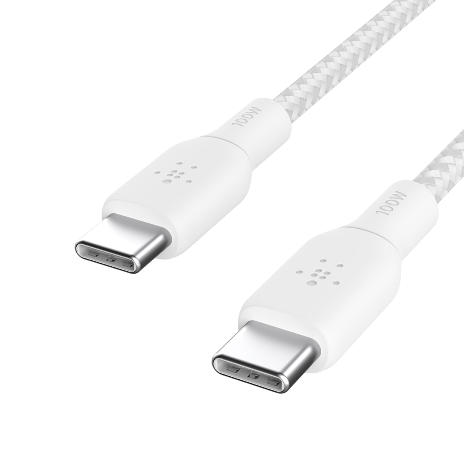 Due cavi di ricarica USB-C bianchi su sfondo bianco. Ogni cavo ha un cavo intrecciato bianco e un connettore bianco.